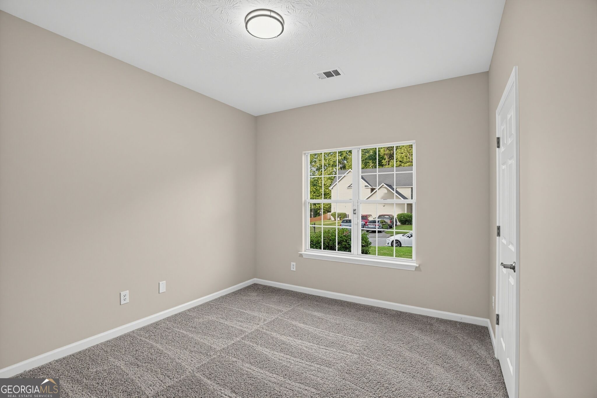 433 Concord Circle Property Photo 16