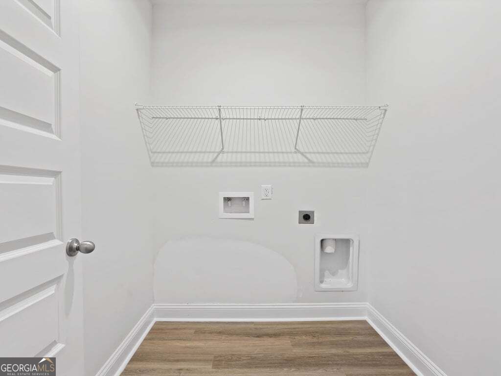 242 Hammersmith Landing Property Photo 15