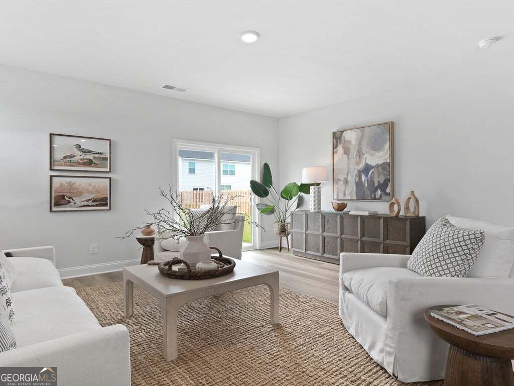 242 Hammersmith Landing Property Photo 20