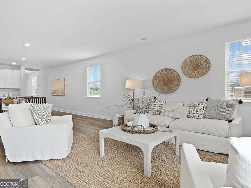 242 Hammersmith Landing Property Photo 22