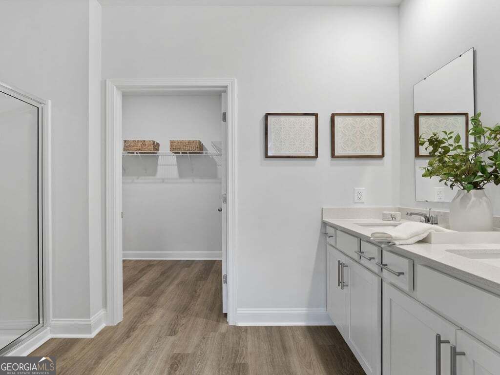 242 Hammersmith Landing Property Photo 26