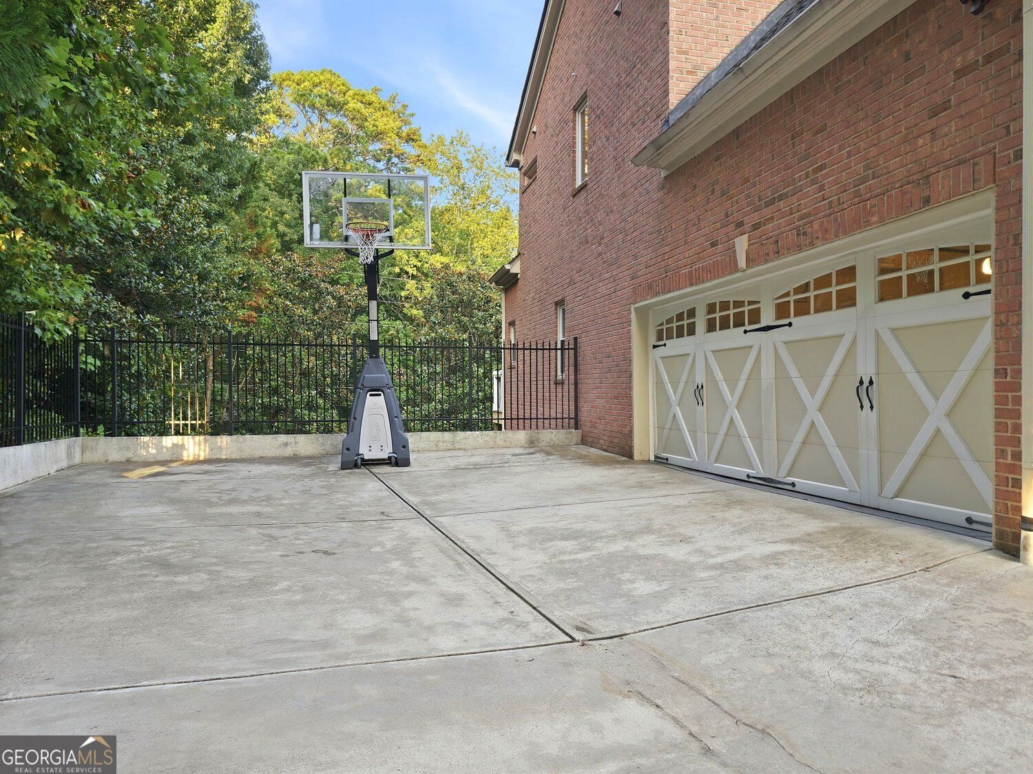 1250 Austin Glen Drive Property Photo 9