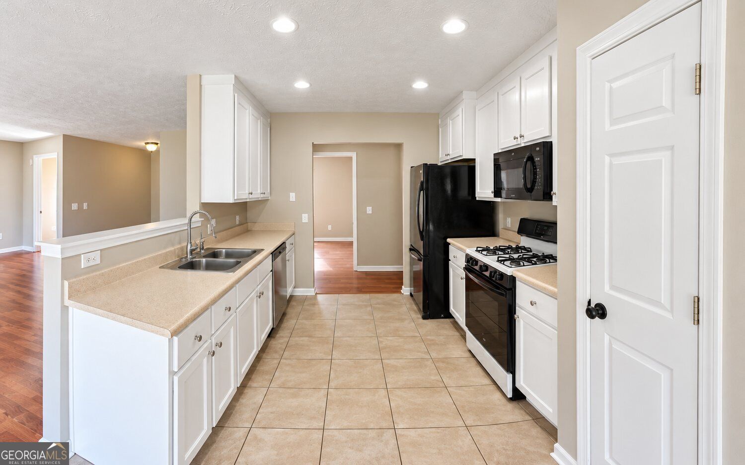 7420 Tatum Court Property Photo 4