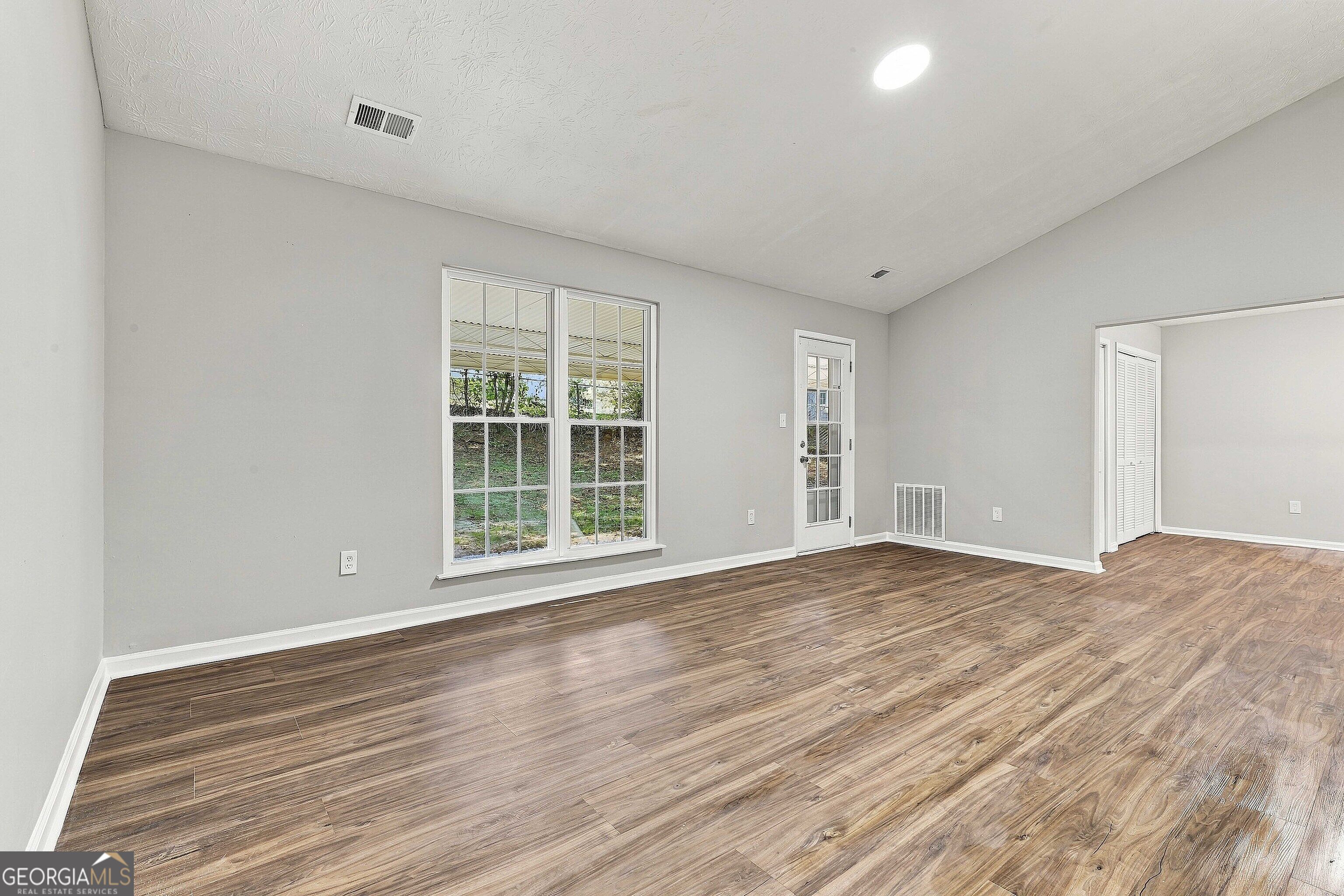 116 Richard Way Property Photo 10