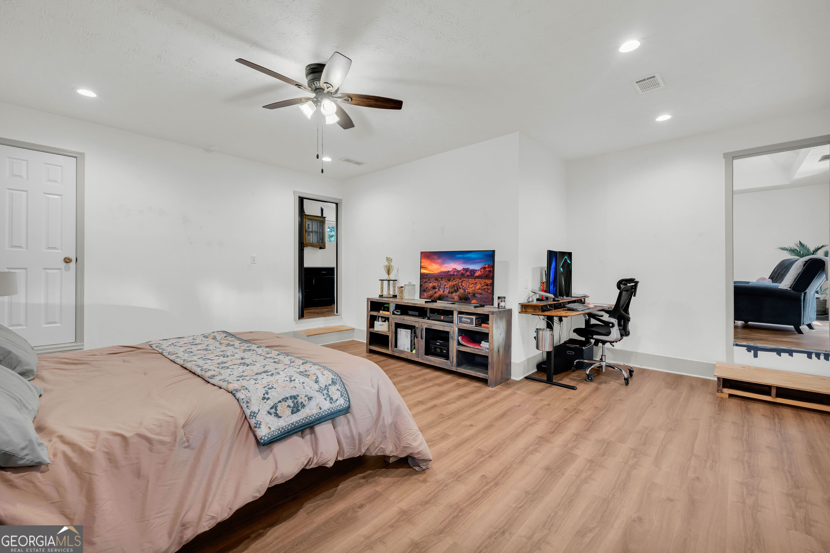 456 Brown Bridge Road Property Photo 32
