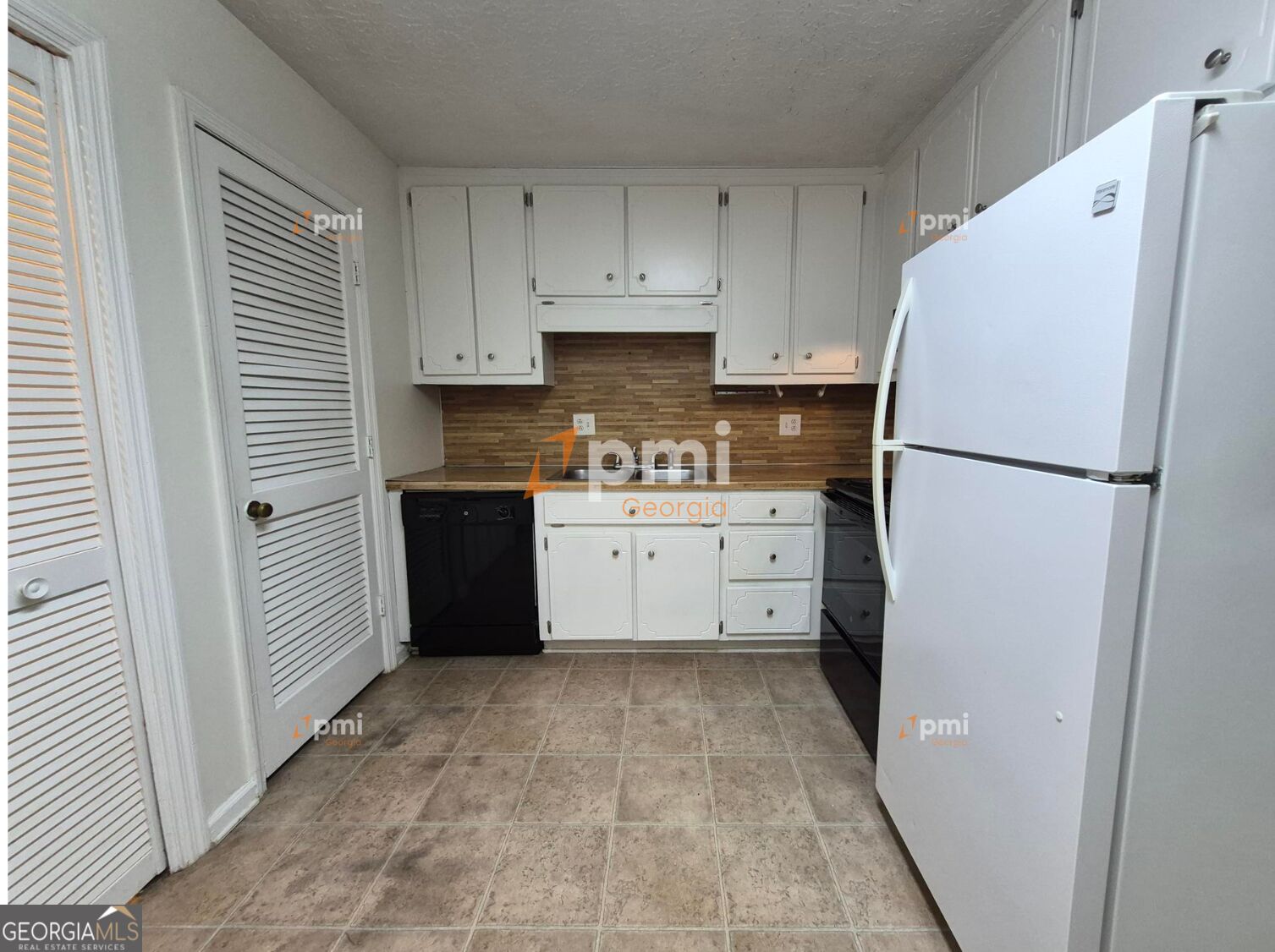 795 Farm Creek Road Property Photo 3