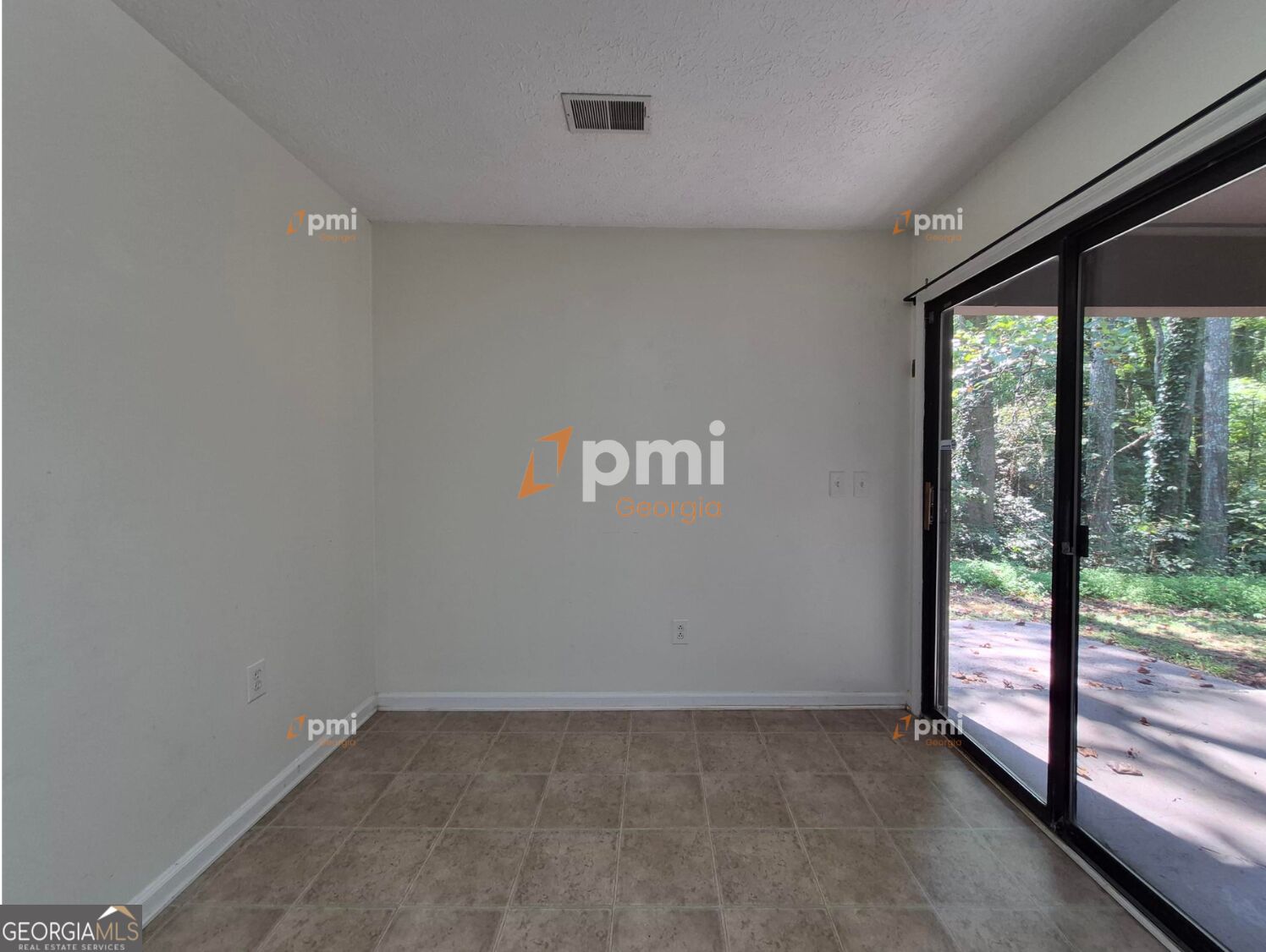 795 Farm Creek Road Property Photo 4