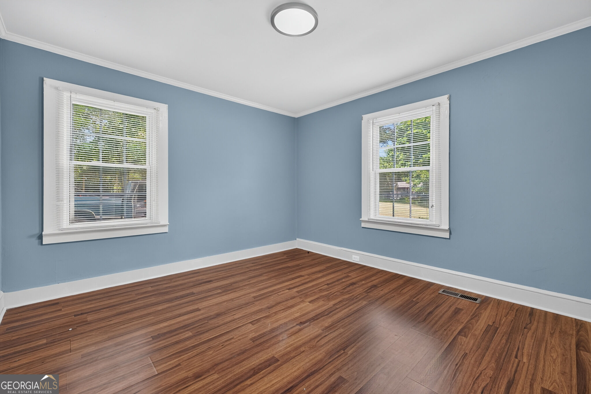 590 Benson Street Property Photo 29