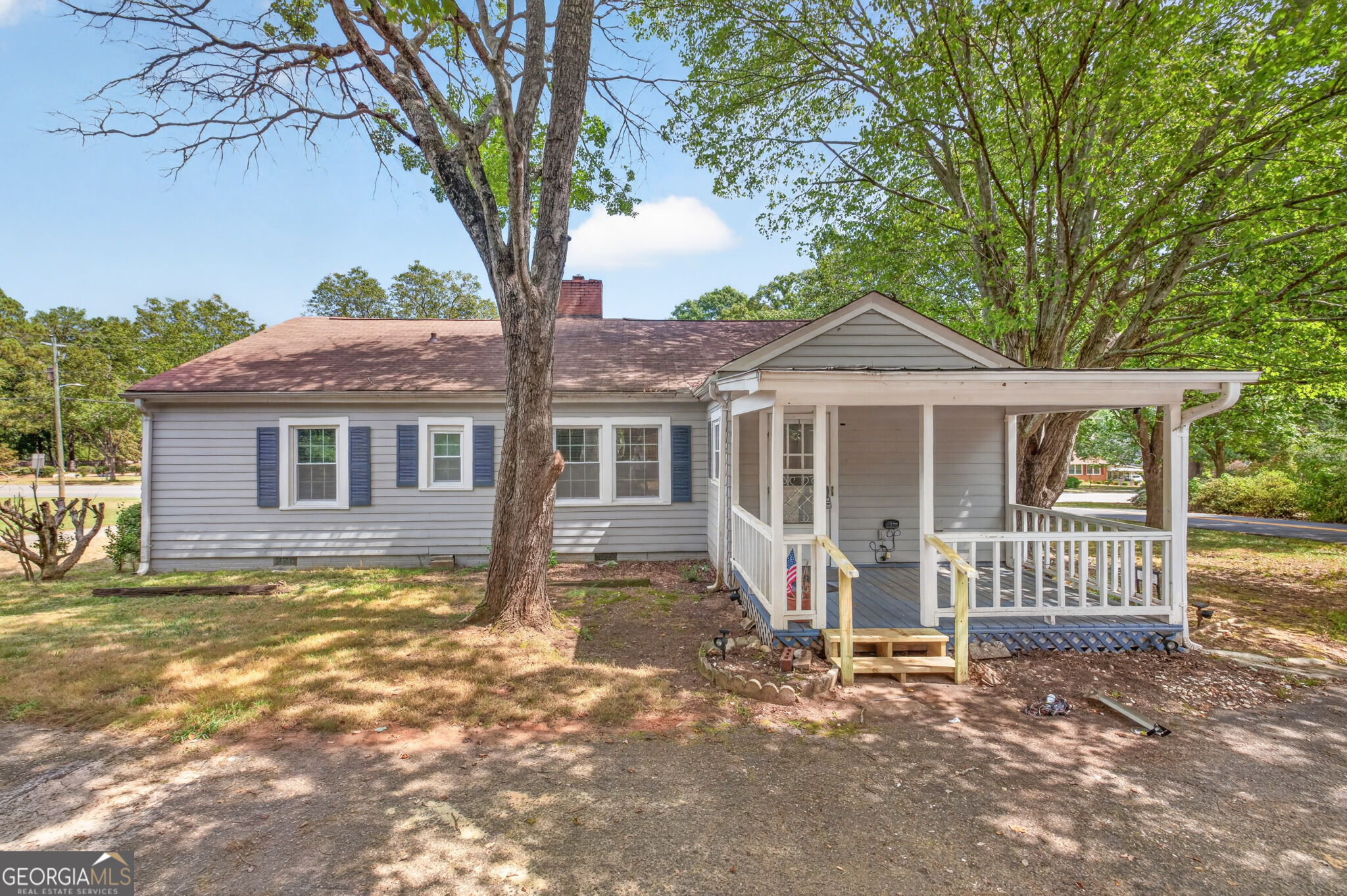 590 Benson Street Property Photo 35