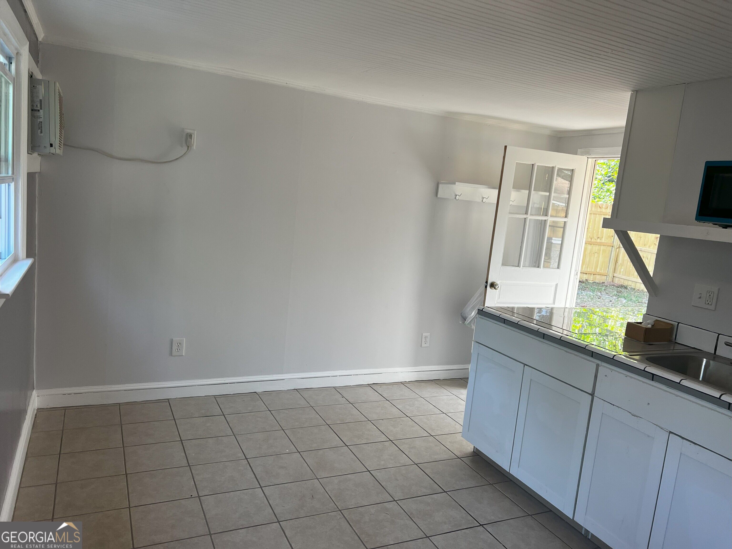 590 Benson Street Property Photo 44