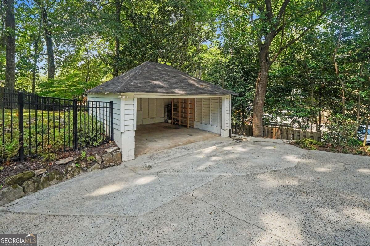 1704 N Rock Springs Road Ne Property Photo 61