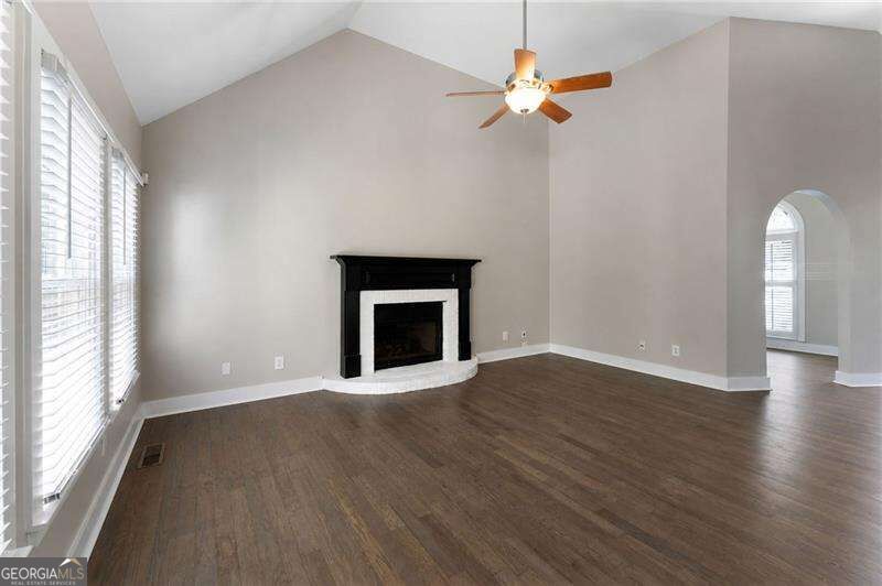 376 Yonah Circle Property Photo 14