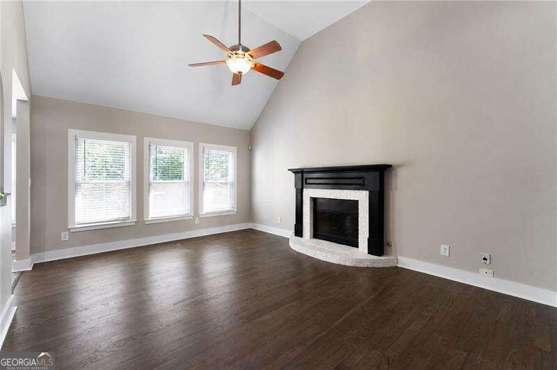 376 Yonah Circle Property Photo 17
