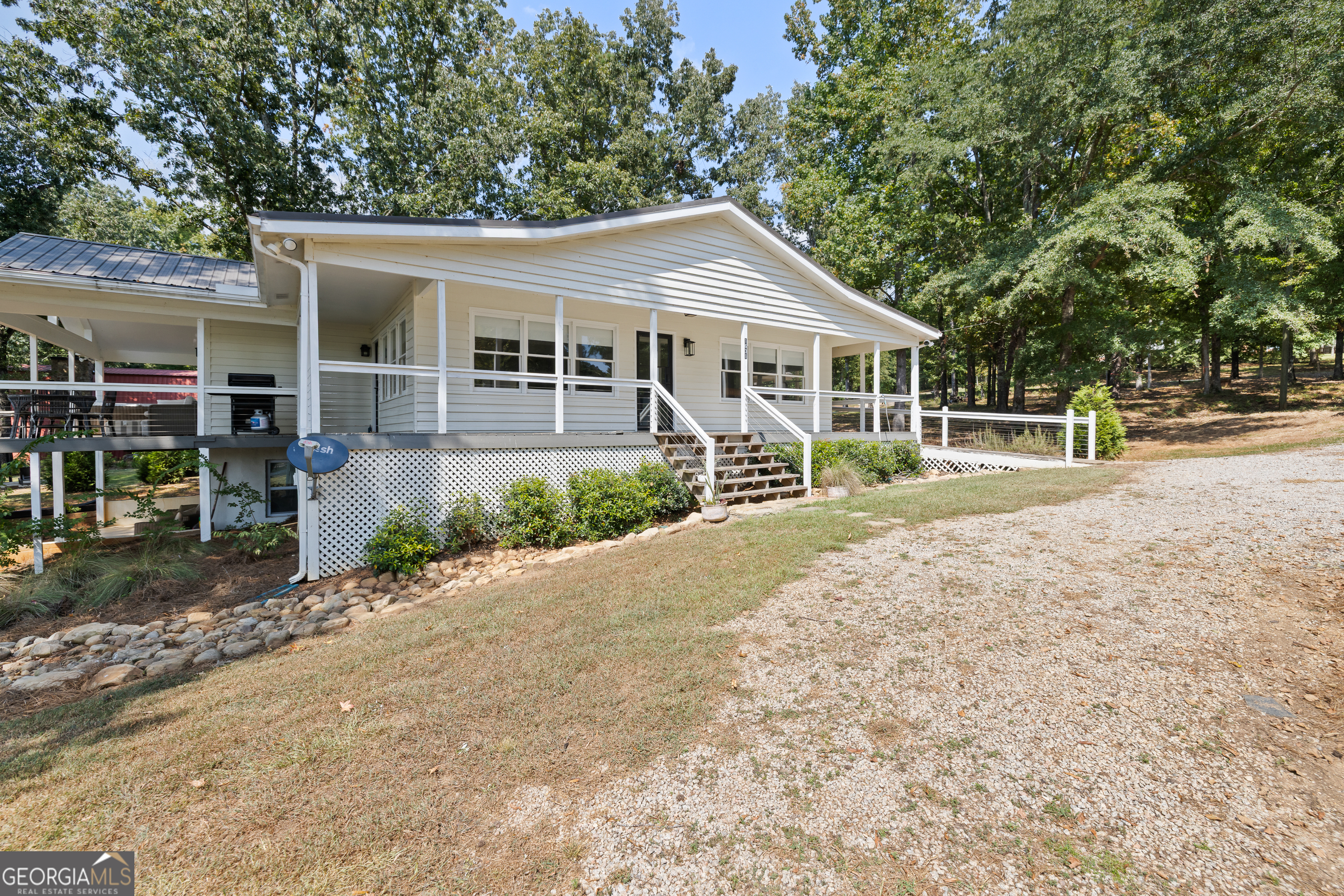 1631 Arrowhead Road Property Photo 5