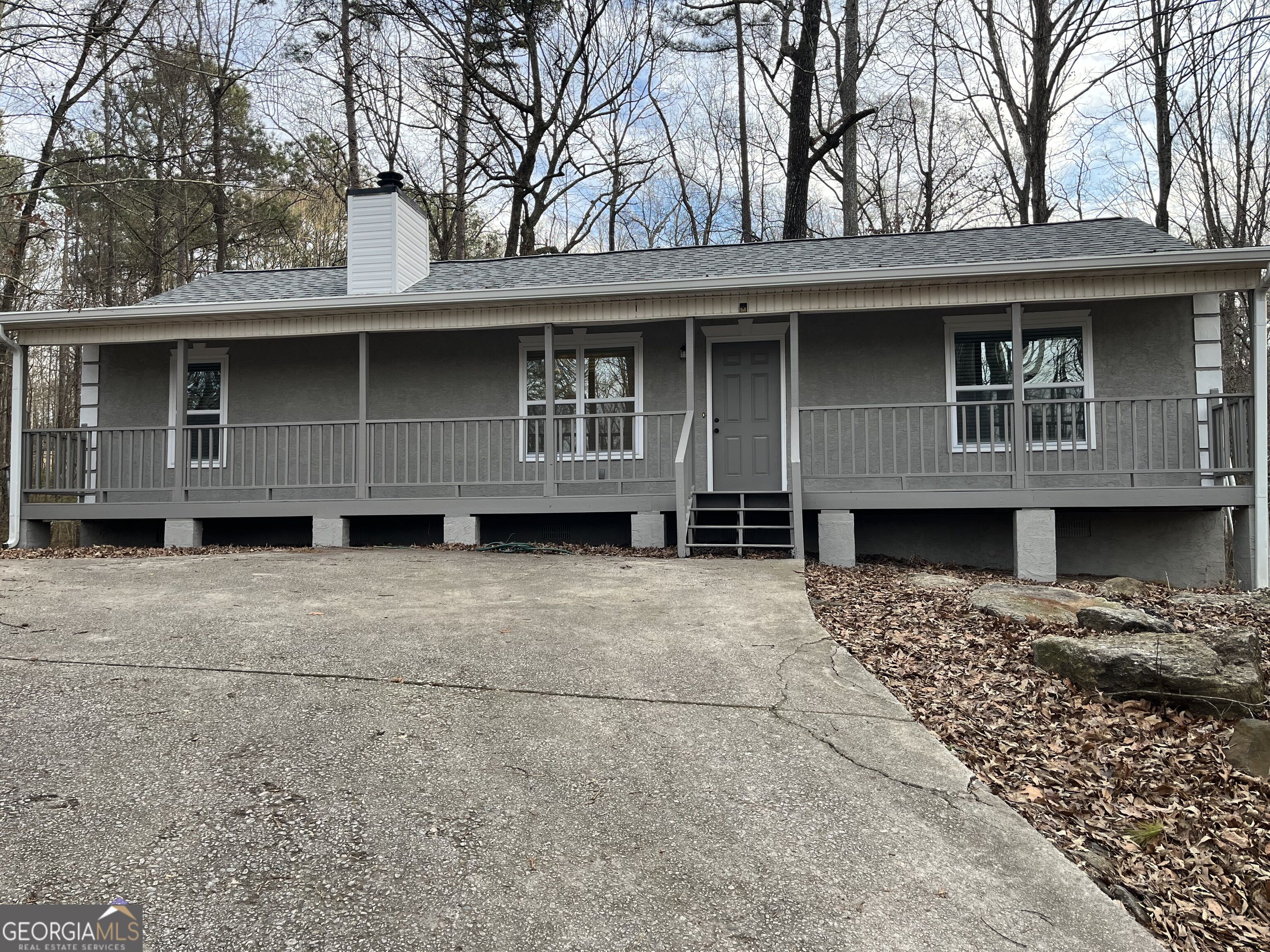 507 Lakeshore Drive Property Photo 1