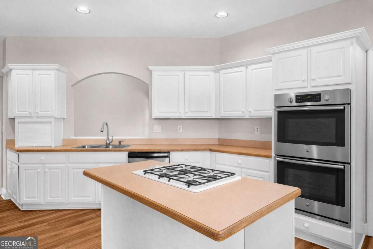 10017 Harmon Springs Drive Property Photo 18