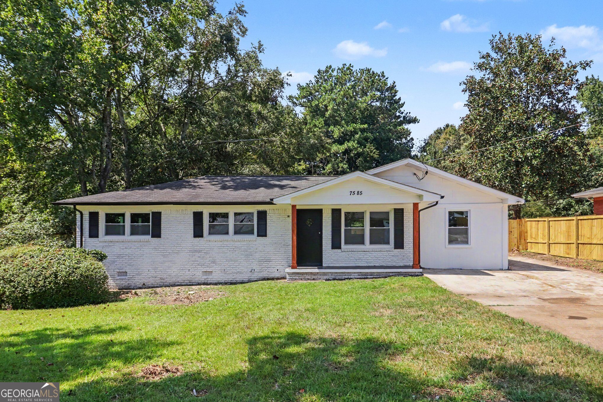7585 Haley Drive Property Photo 1