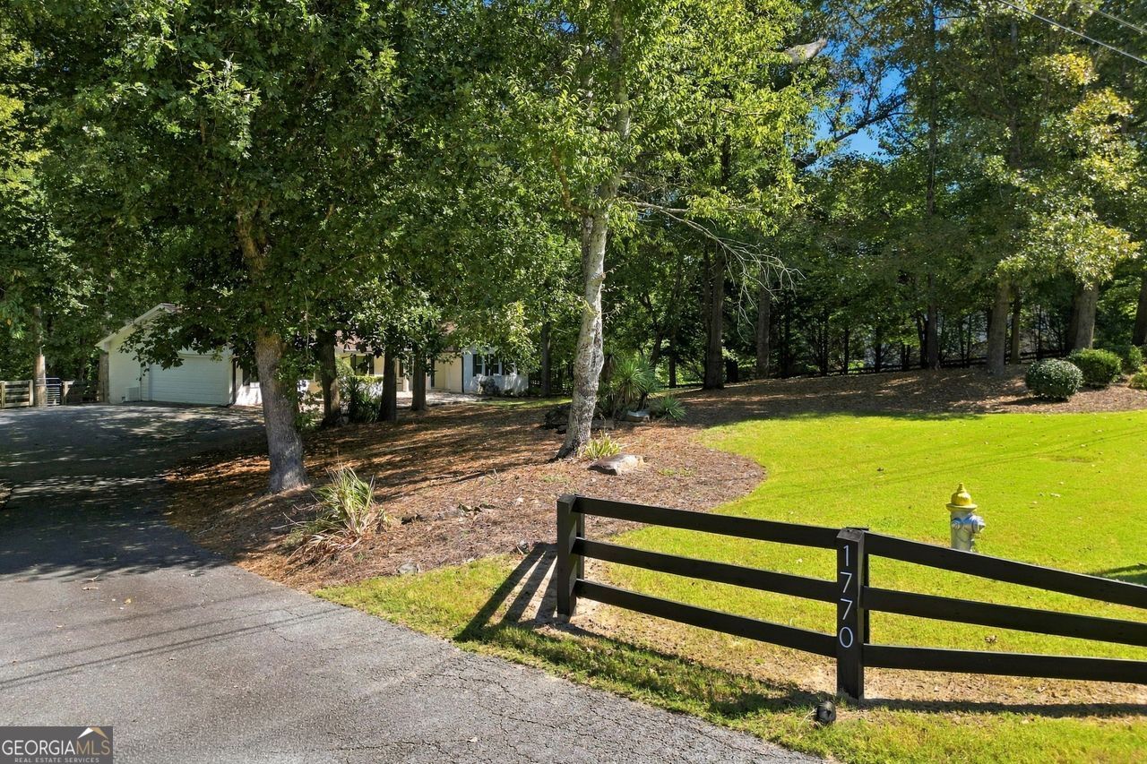 1770 Redd Road Property Photo 3