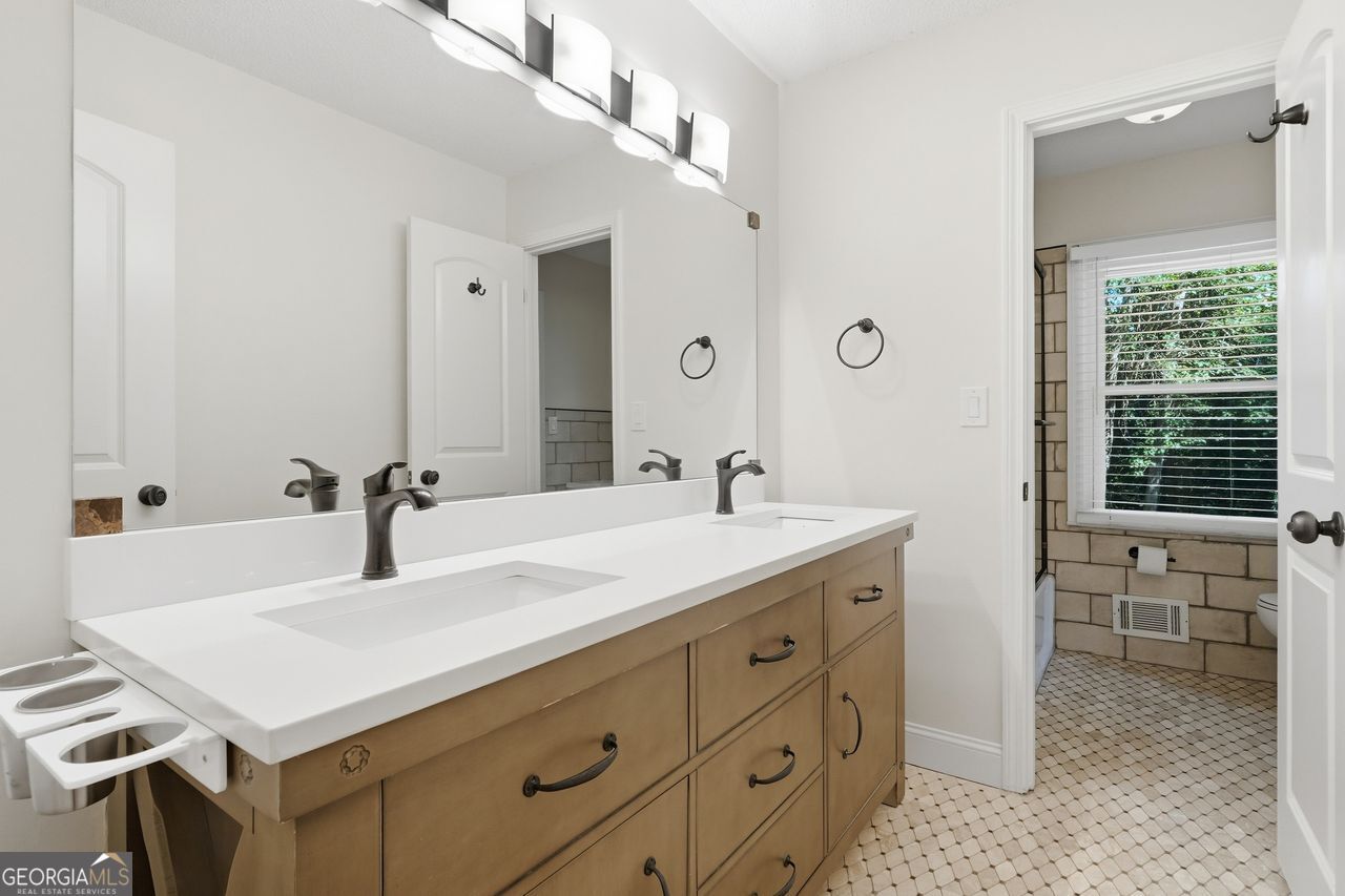1770 Redd Road Property Photo 24