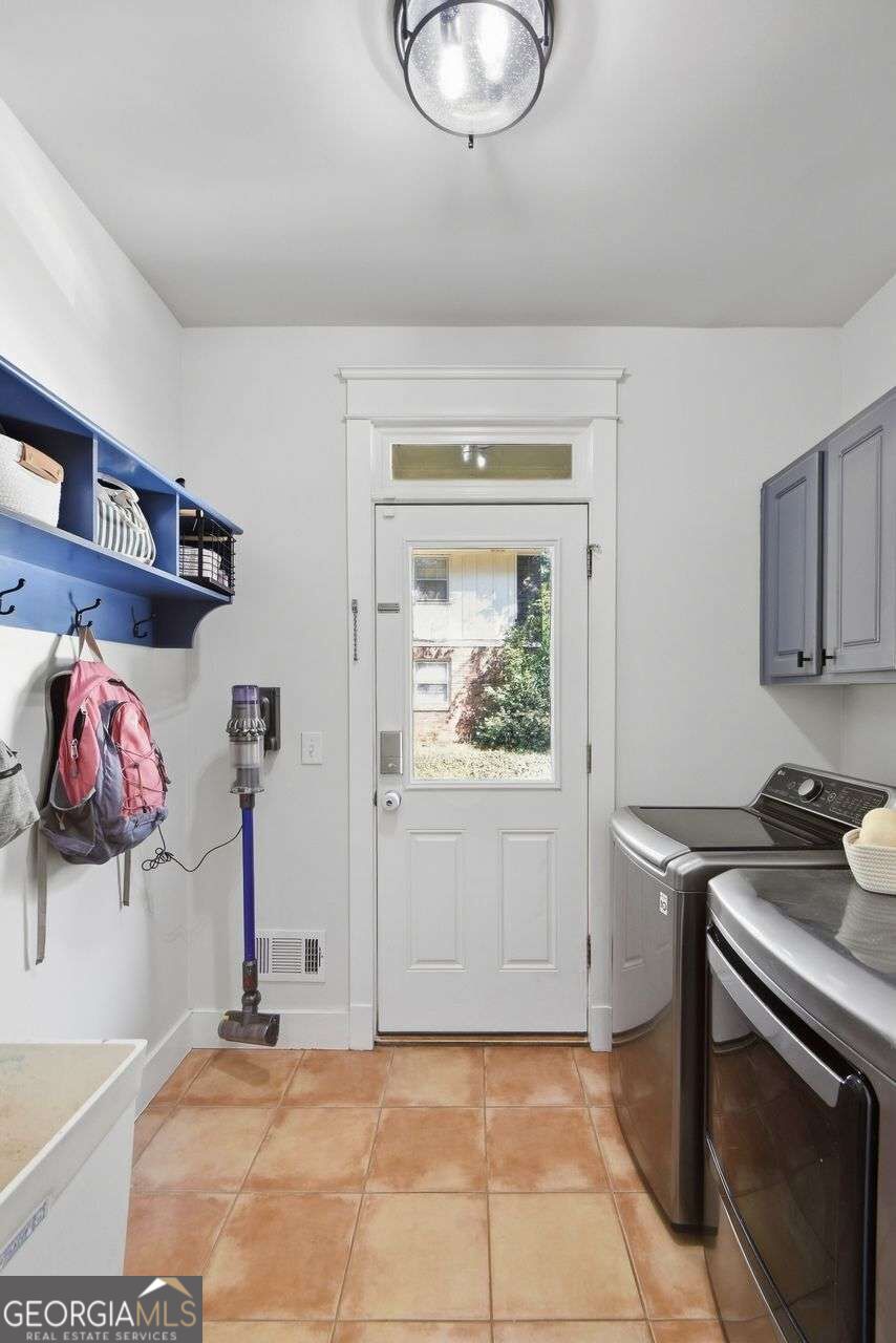 3470 Midvale Road Property Photo 14