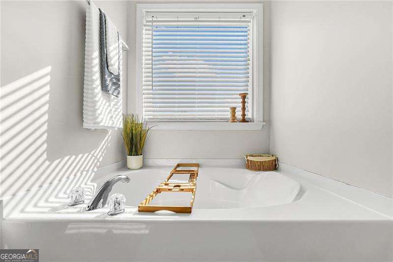 302 Oak Leaf Place Property Photo 12