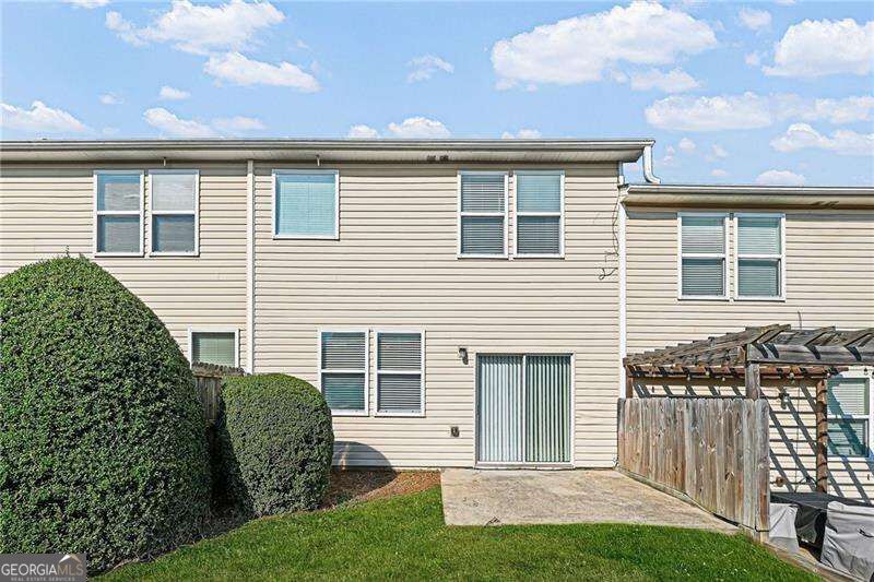 302 Oak Leaf Place Property Photo 15