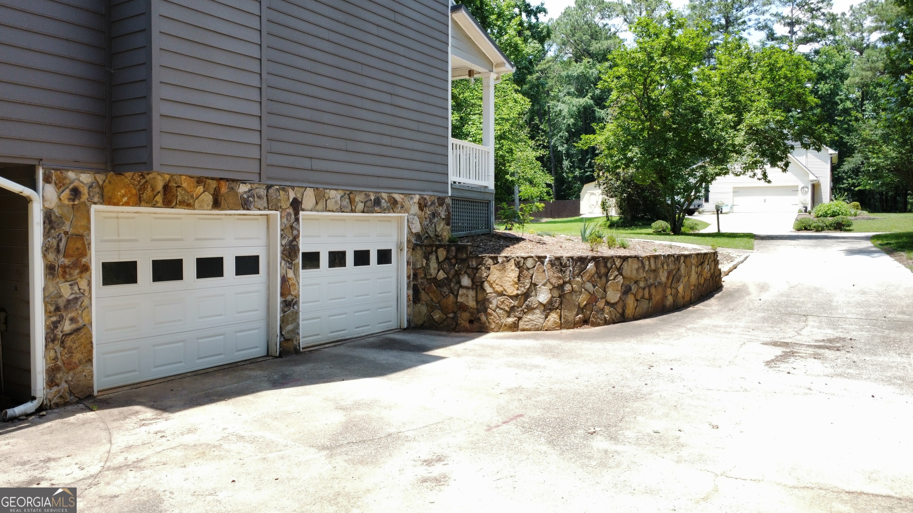 208 Melrah Hill Property Photo 4