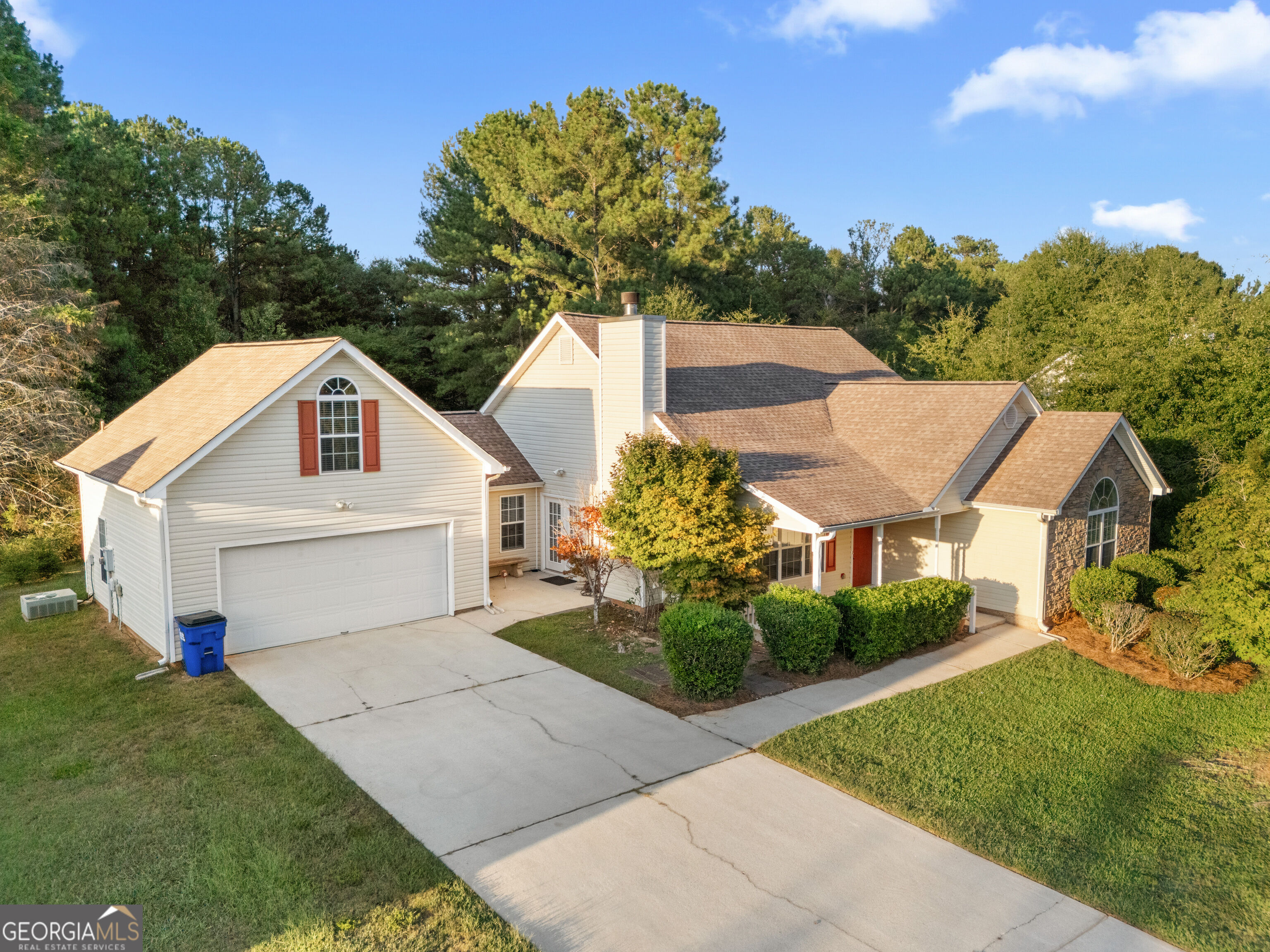 55 Berkshire Lane Property Photo 1