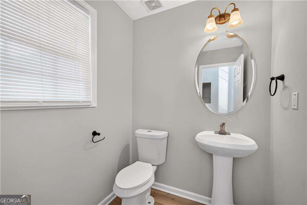 40 Cliff View Drive Property Photo 8