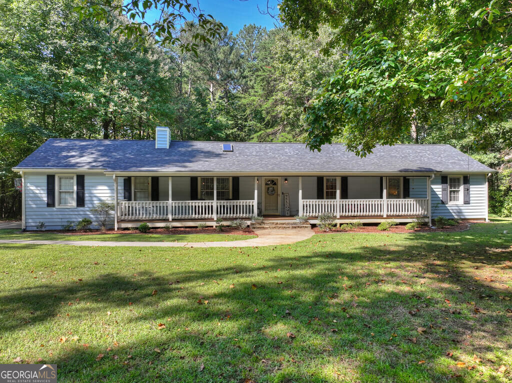46 White Oak Drive Property Photo 3