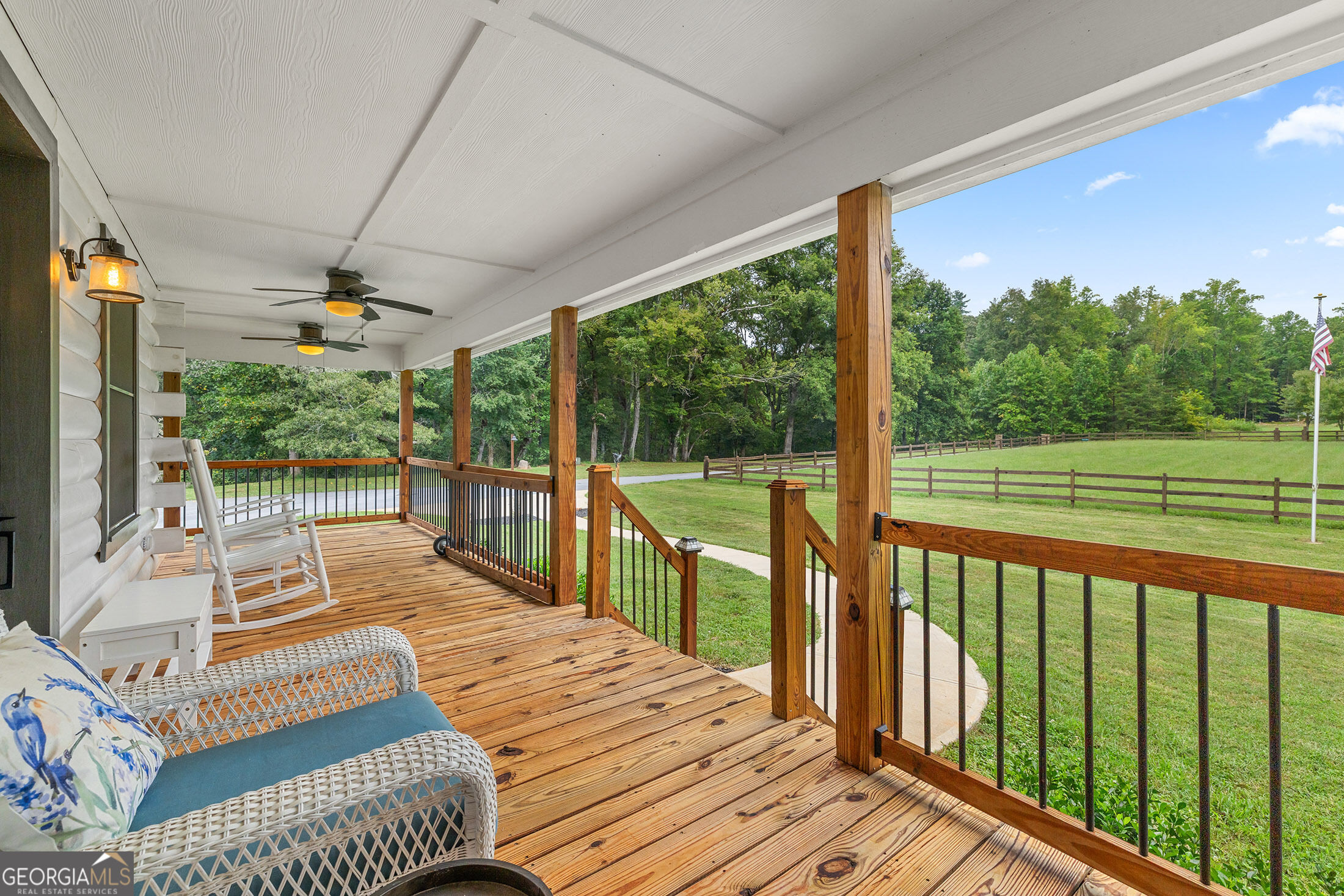 135 Mountain Ridge Drive Property Photo 3