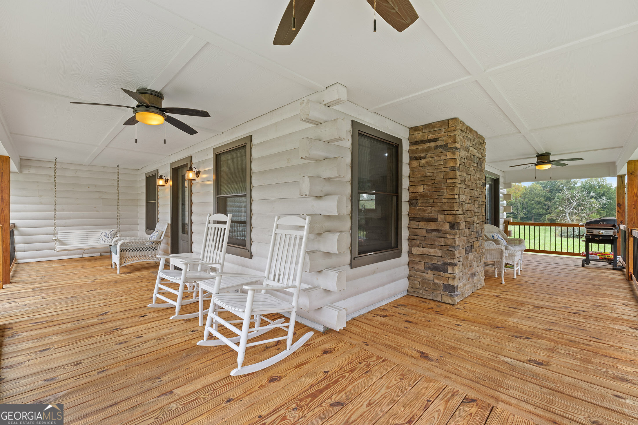 135 Mountain Ridge Drive Property Photo 4
