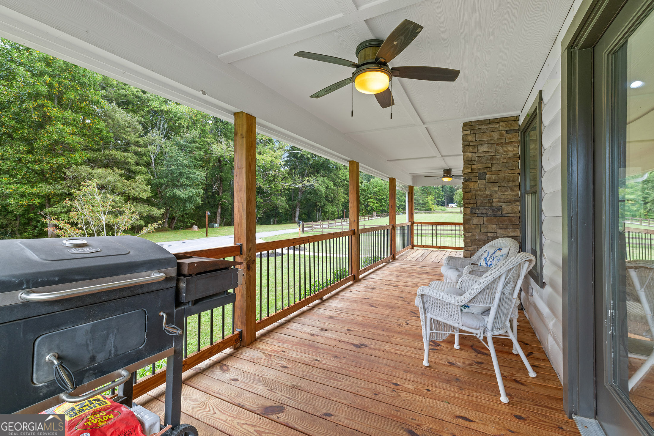 135 Mountain Ridge Drive Property Photo 5