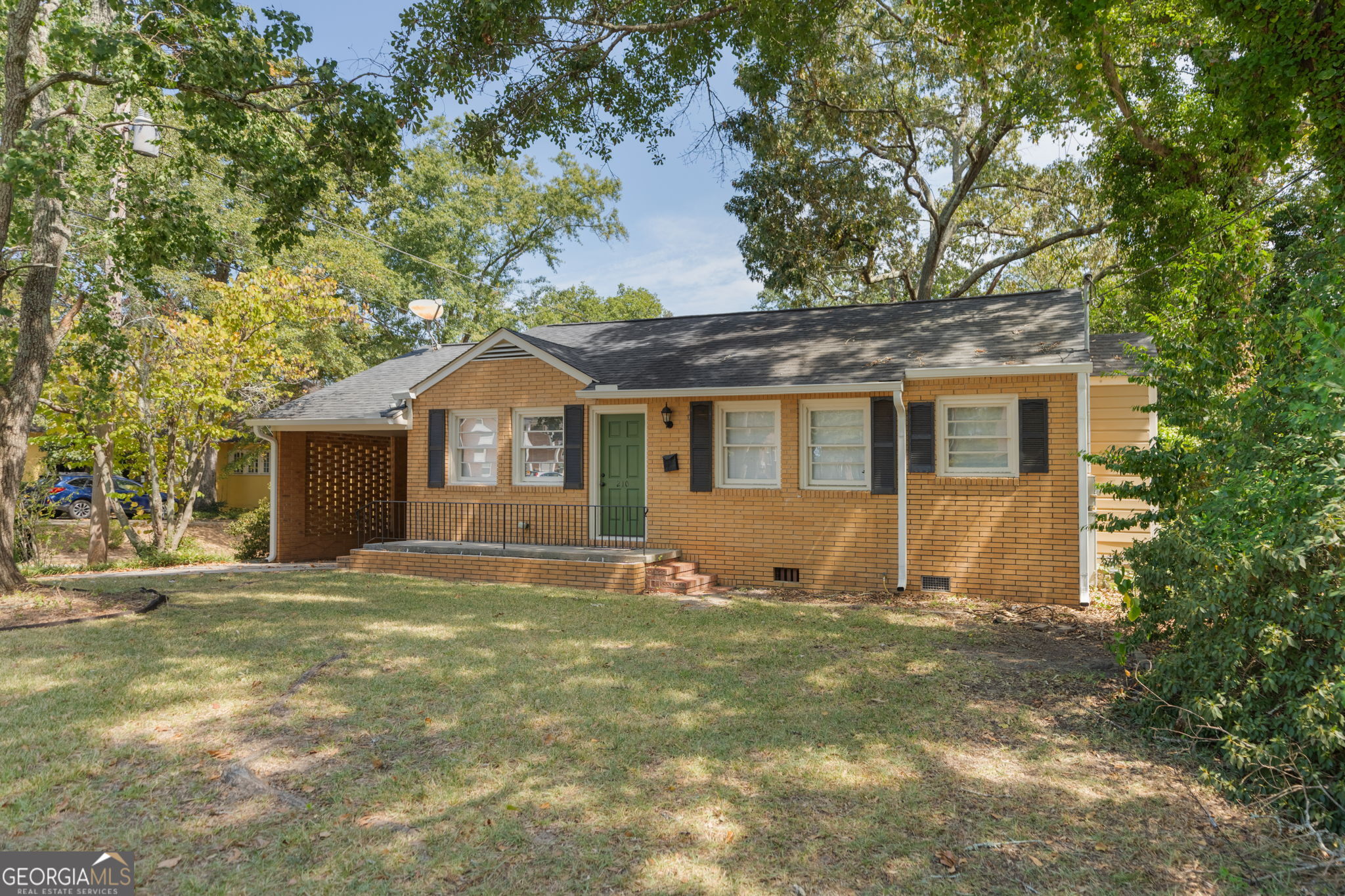 210 Oakhaven Avenue Property Photo 1