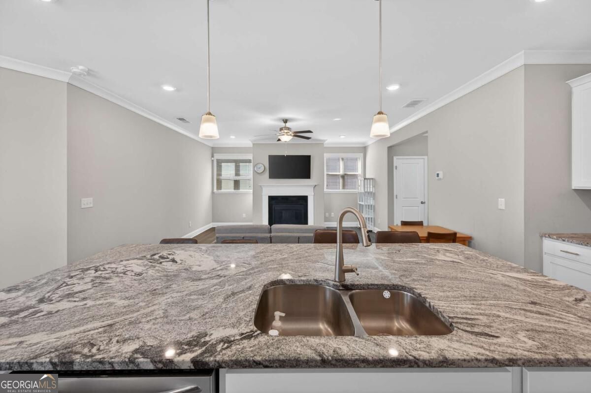 1020 River Park Drive Property Photo 12