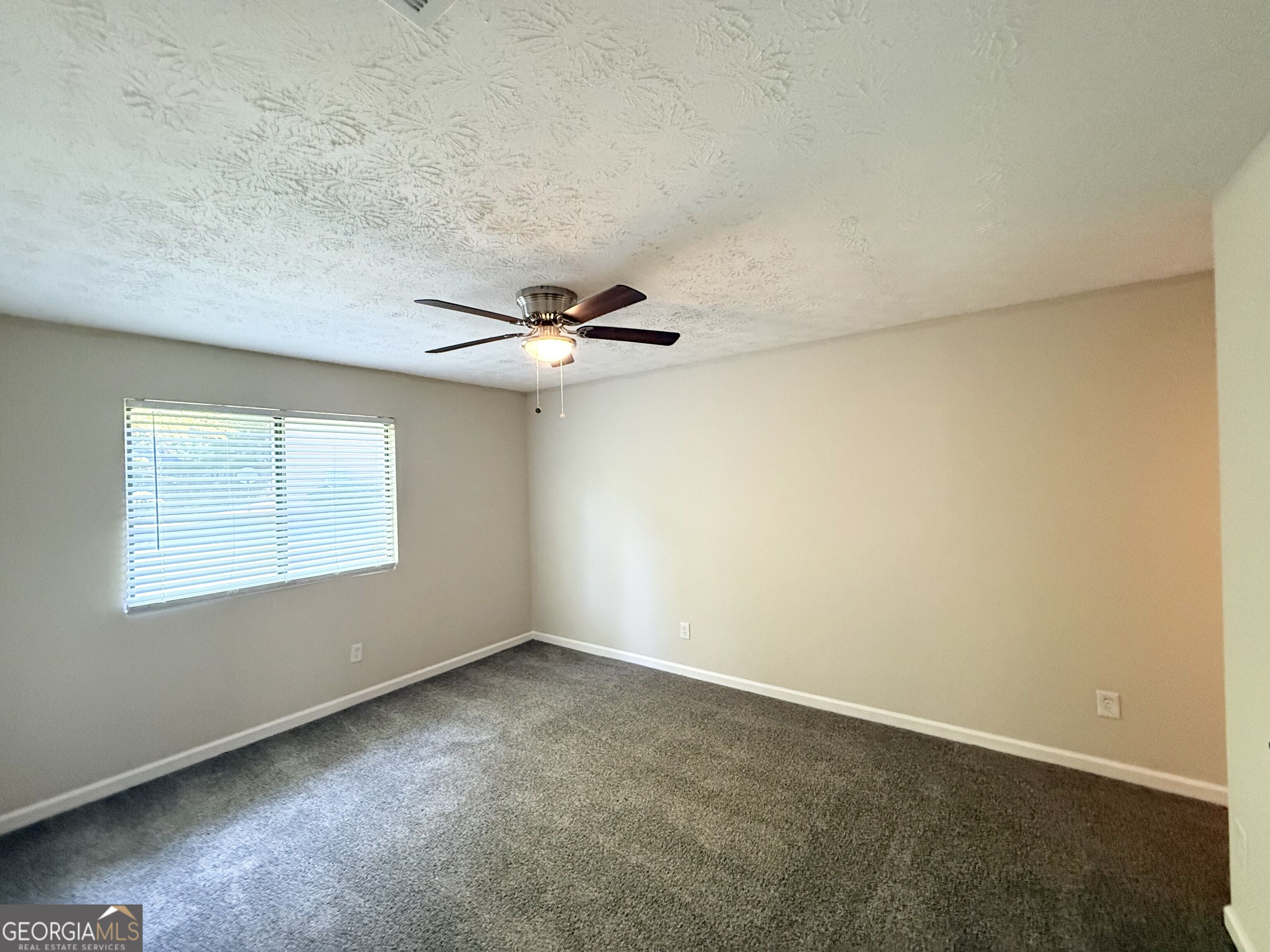 5112 Huxley Road Property Photo 8