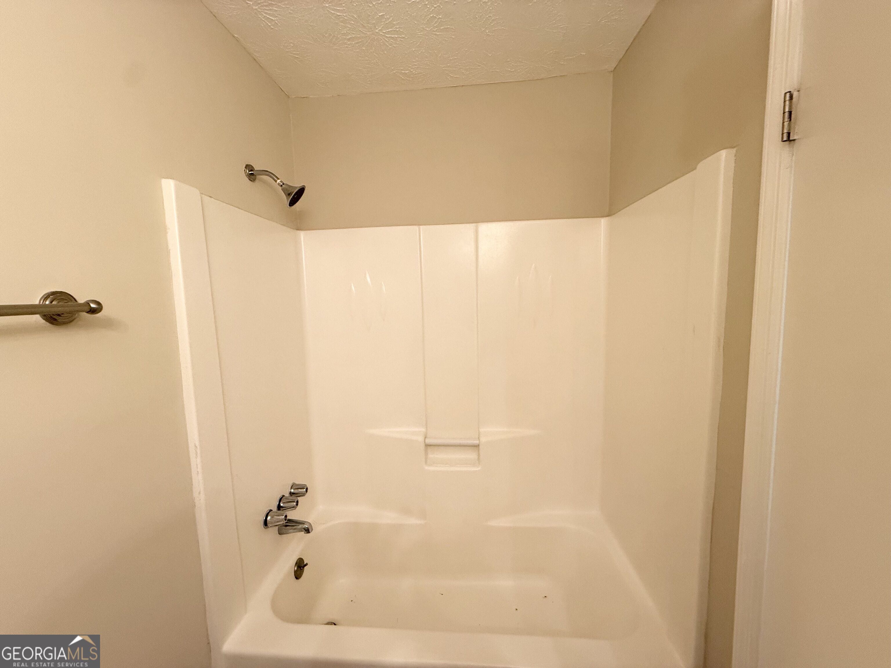 5112 Huxley Road Property Photo 12