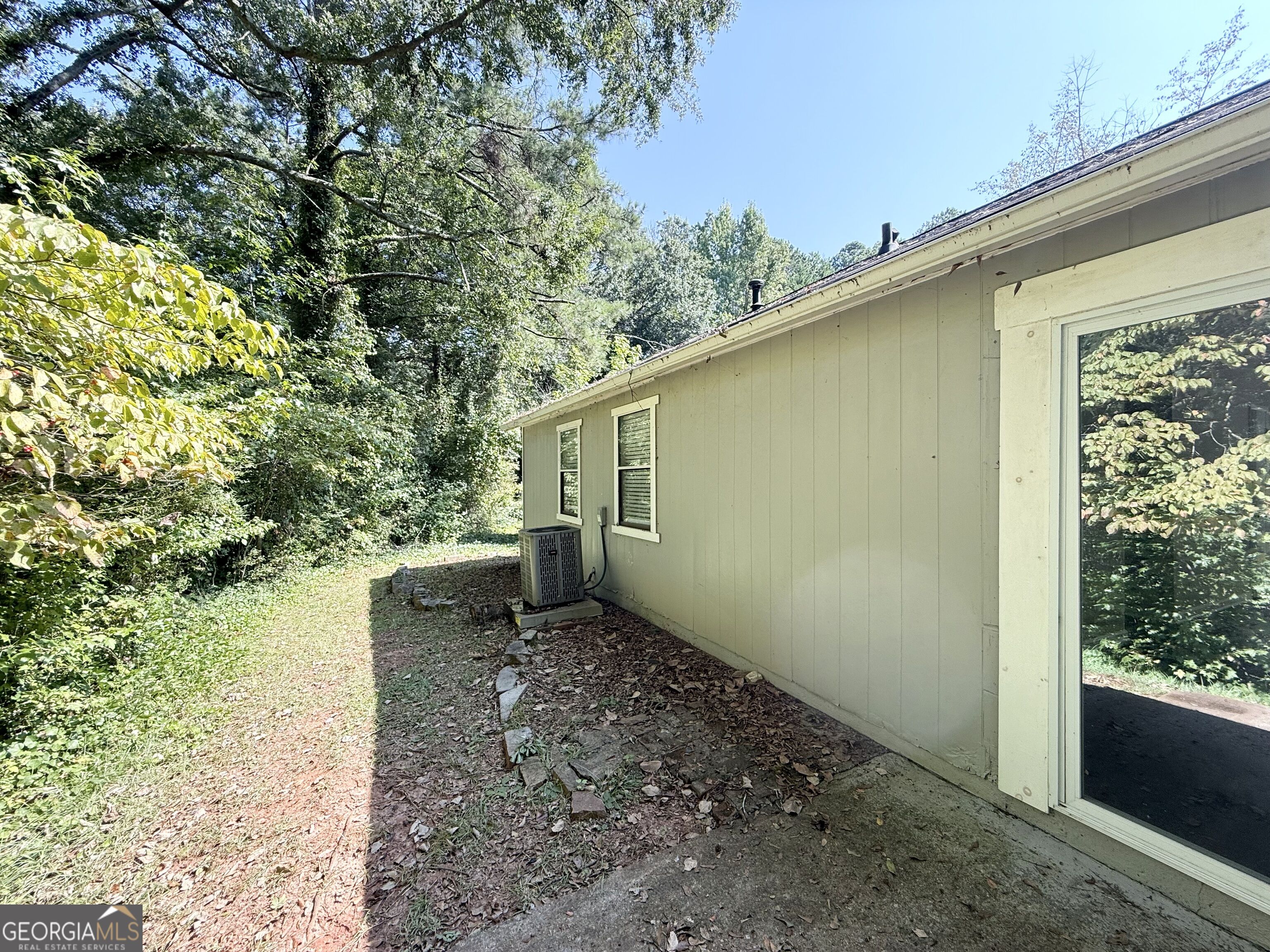 5112 Huxley Road Property Photo 13