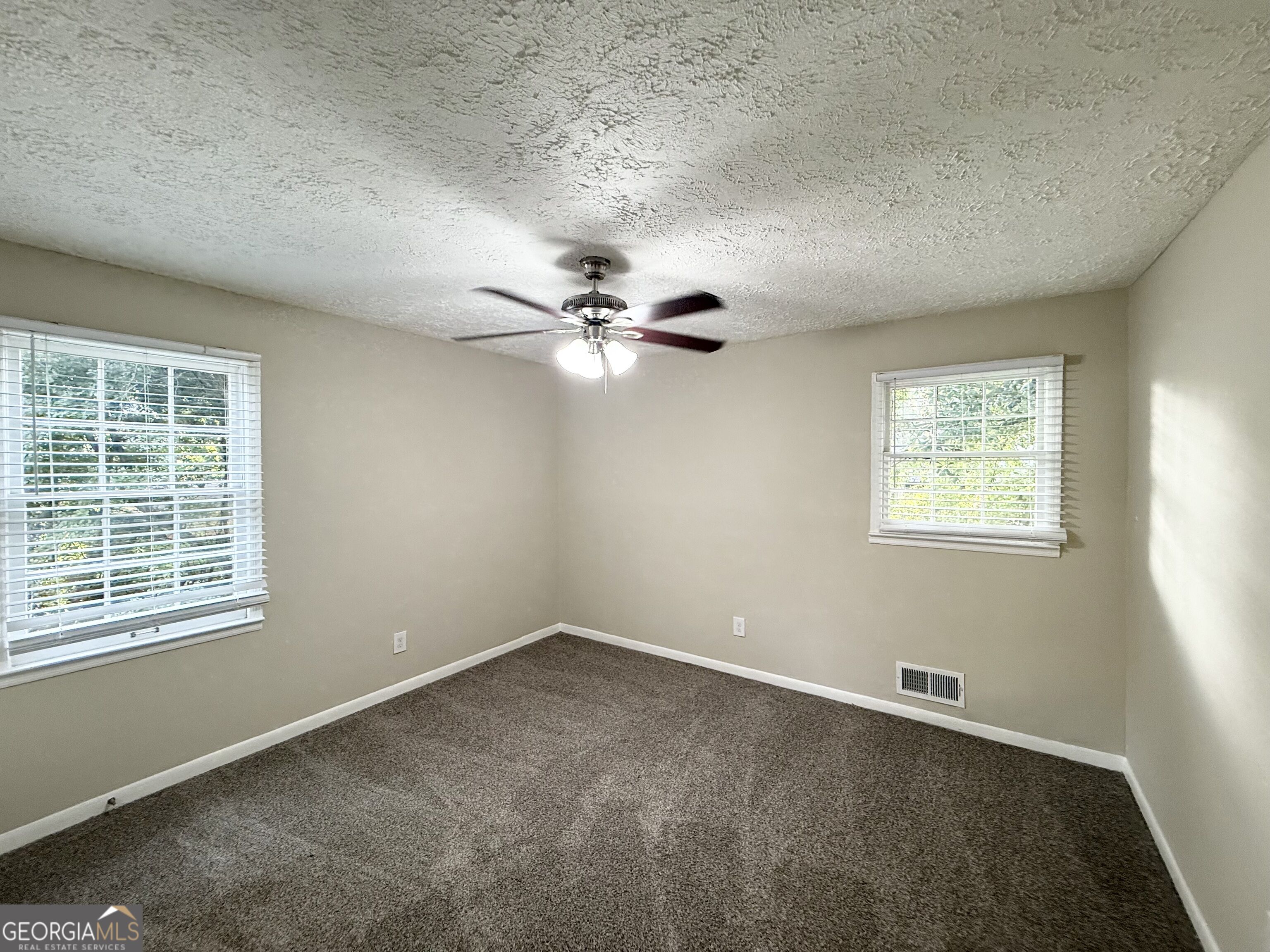 6350 Connell Road Property Photo 9