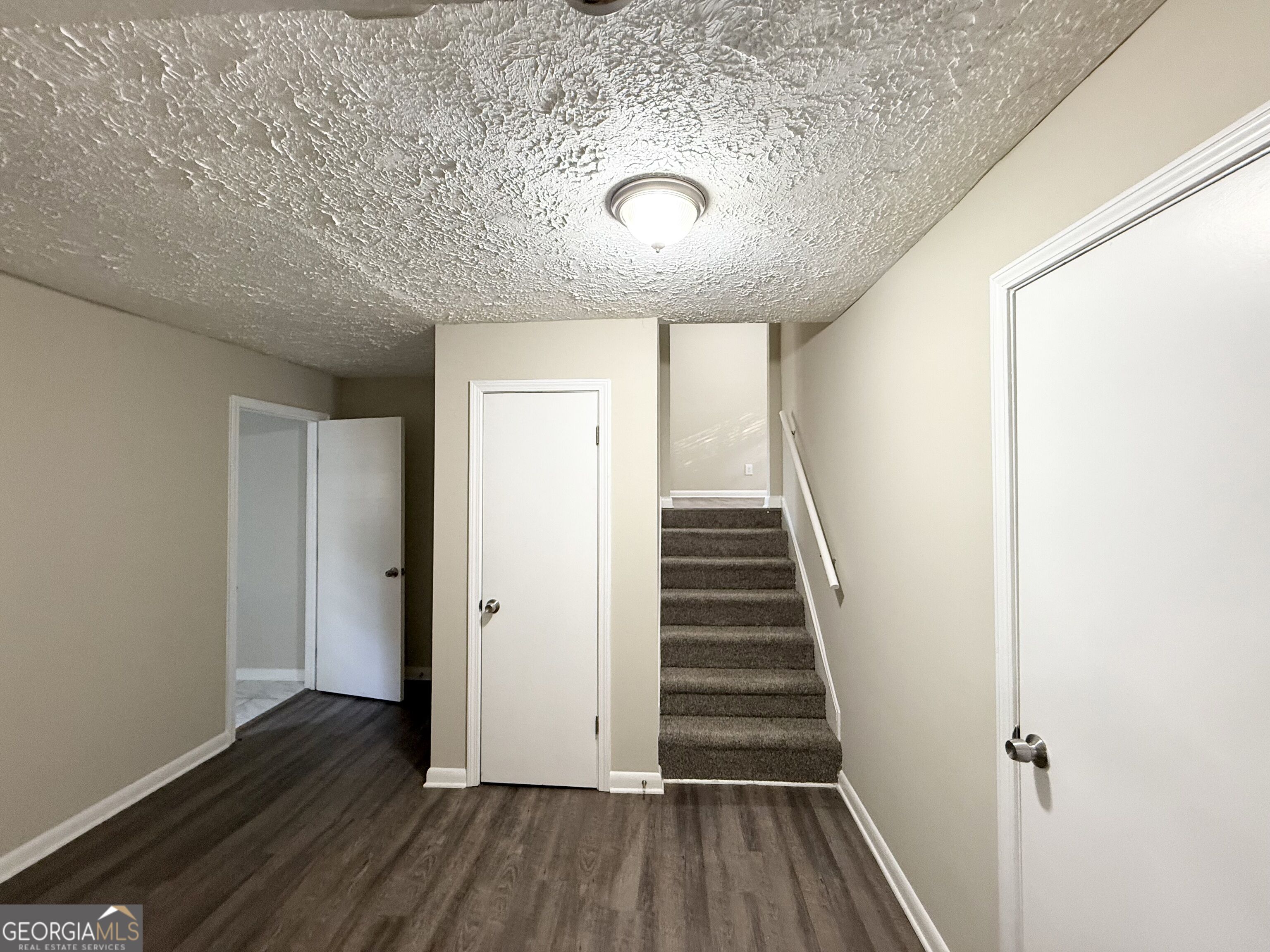 6350 Connell Road Property Photo 10