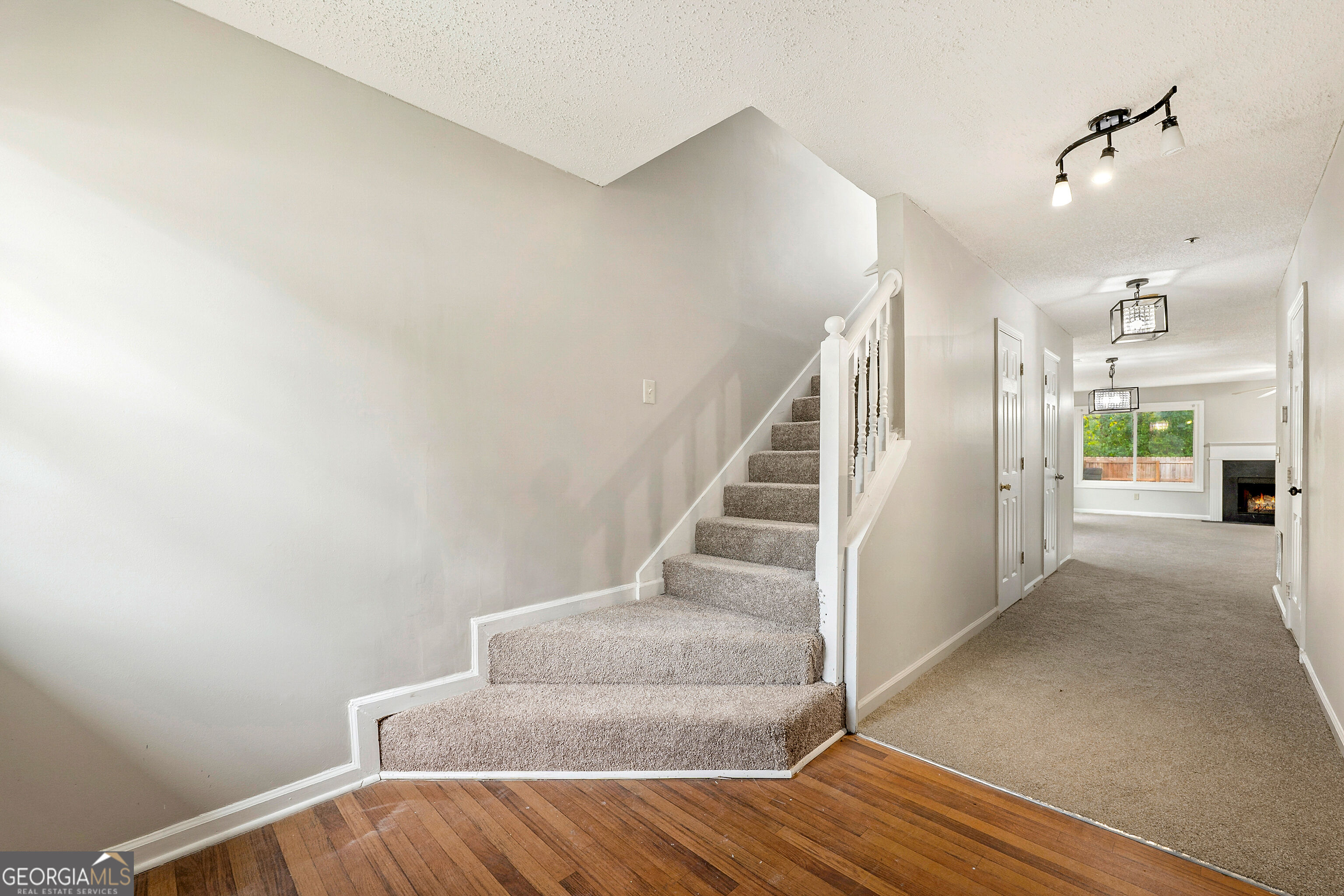 3464 Lehigh Way Property Photo 5