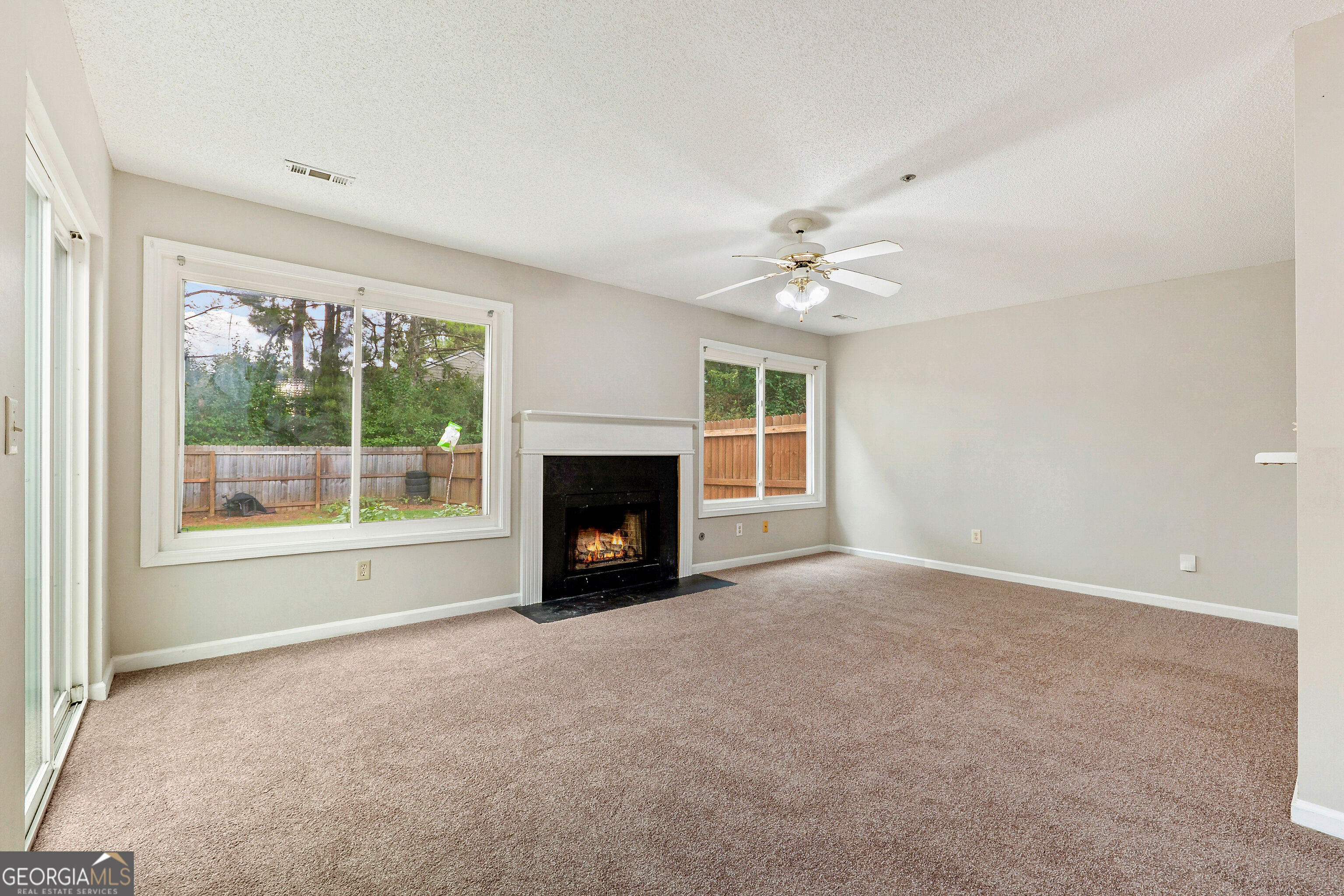 3464 Lehigh Way Property Photo 8