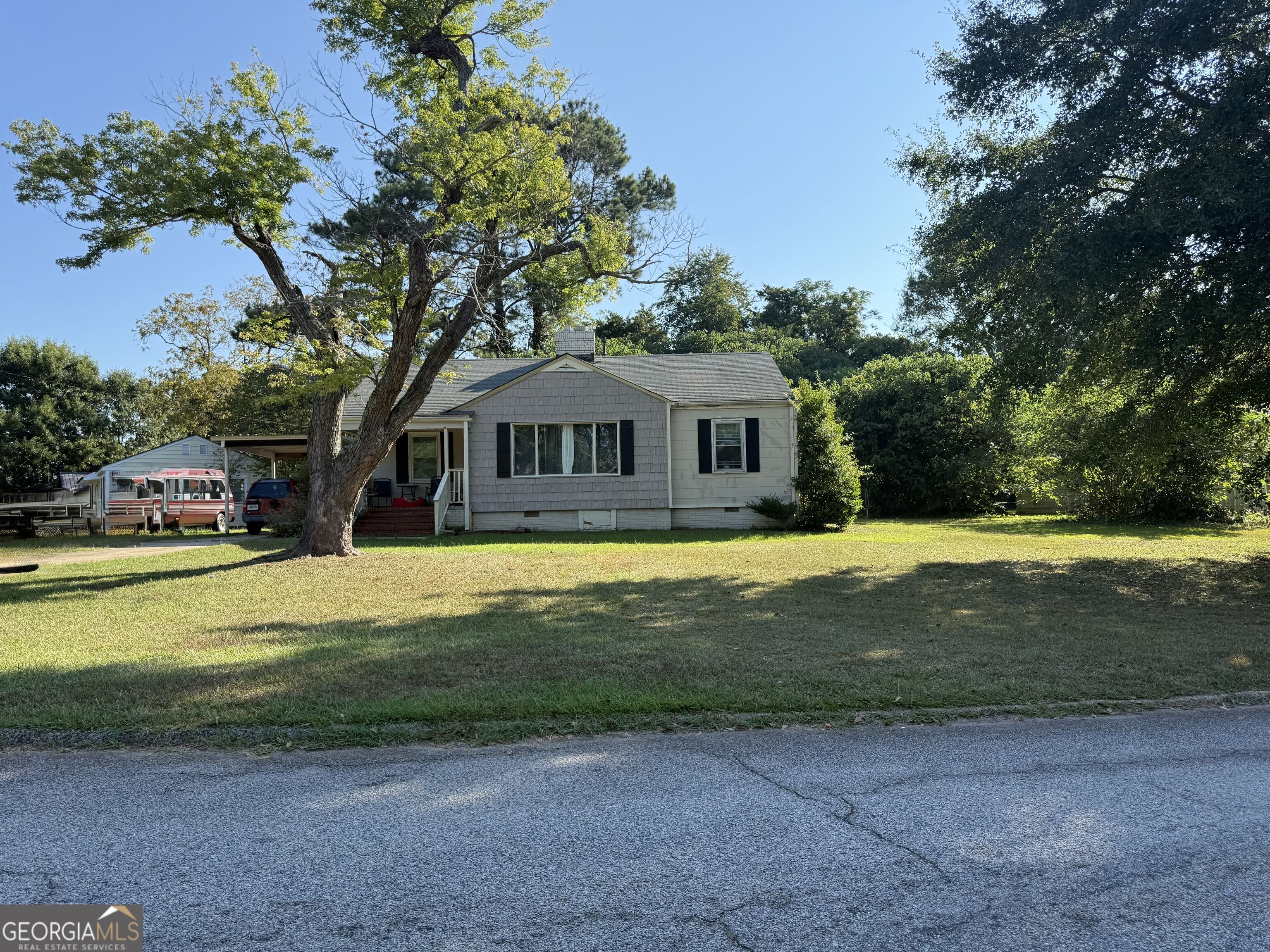 109 Genes Place Property Photo 6