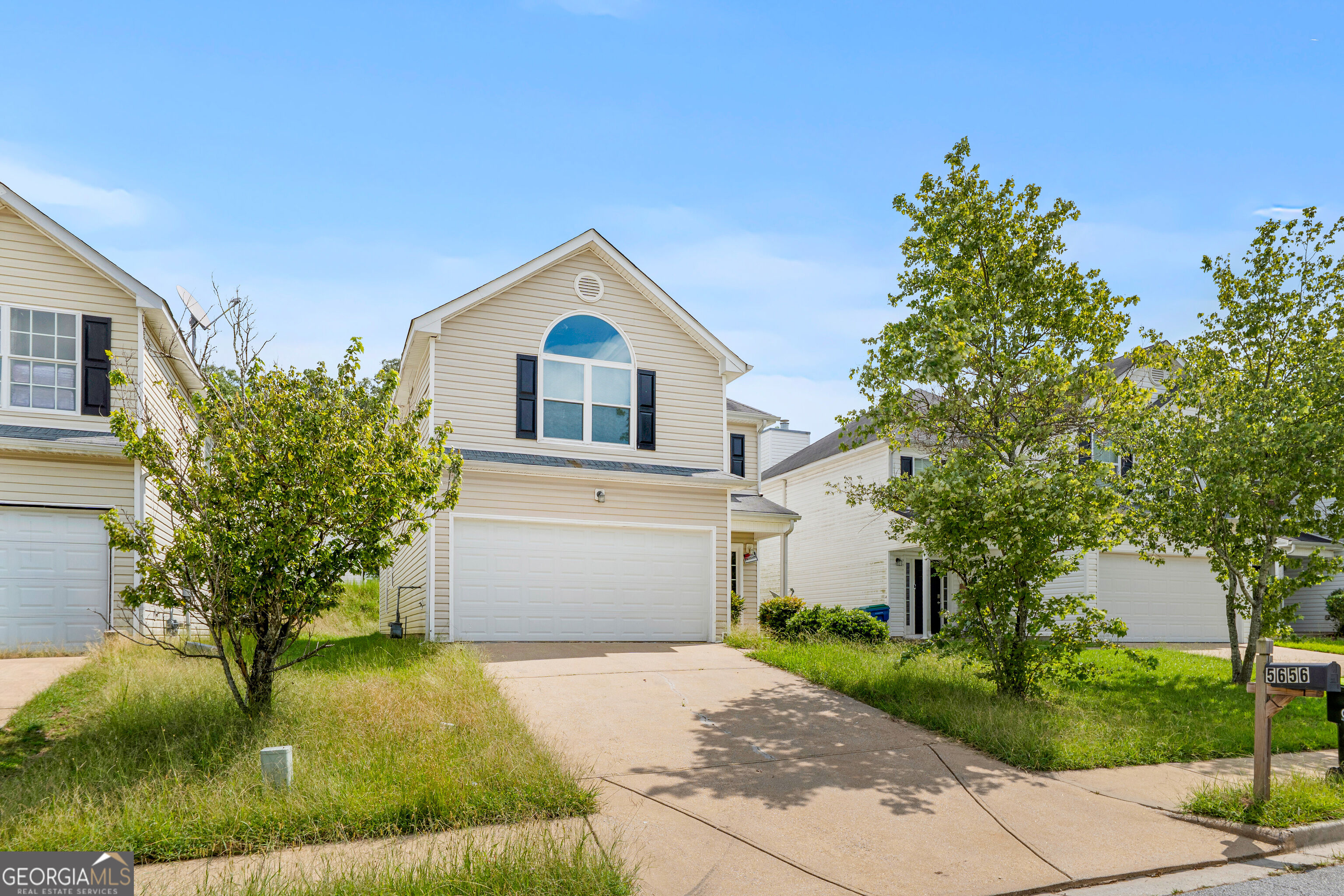 5656 One Lake Way Property Photo 2