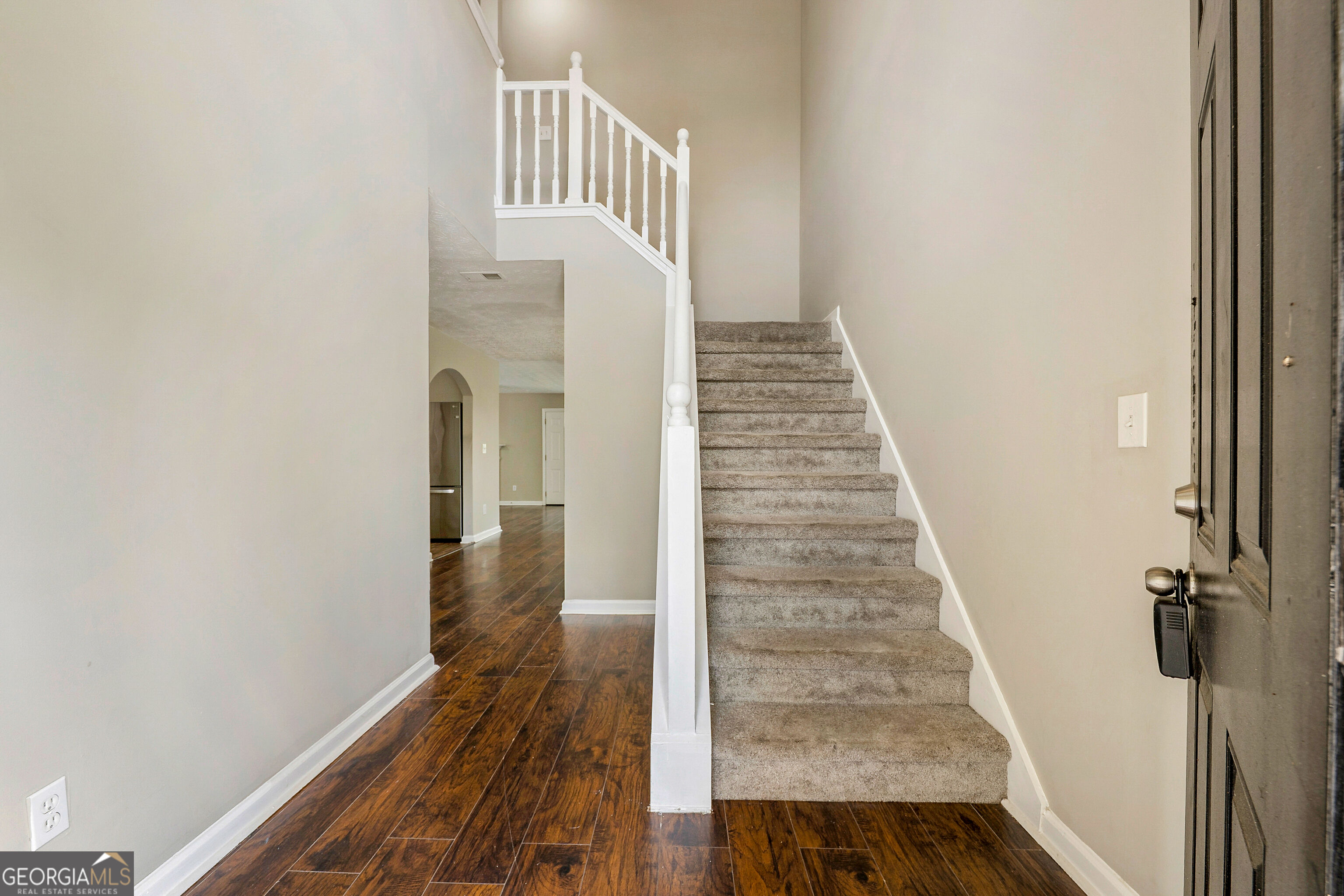 5656 One Lake Way Property Photo 5