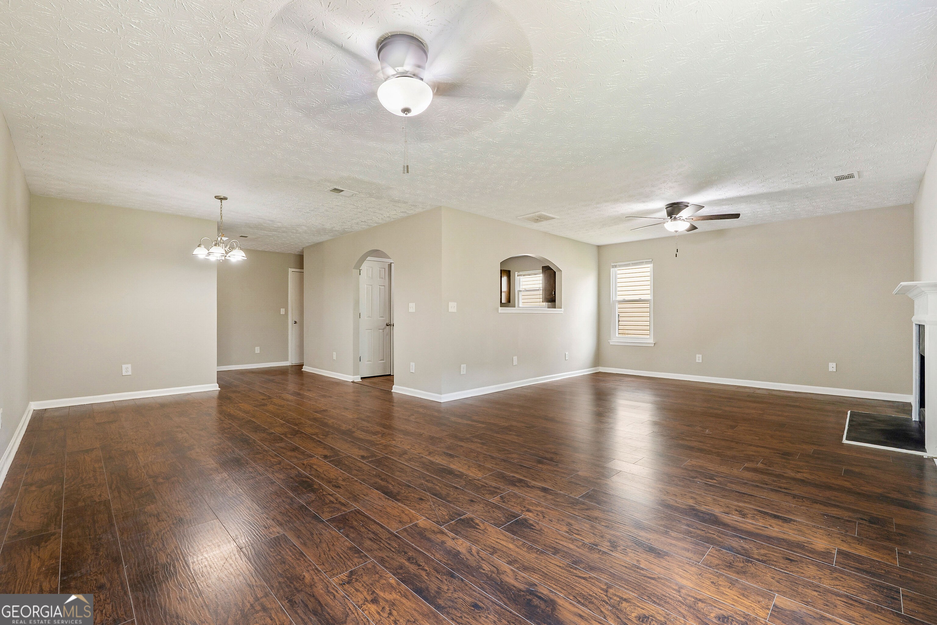 5656 One Lake Way Property Photo 6