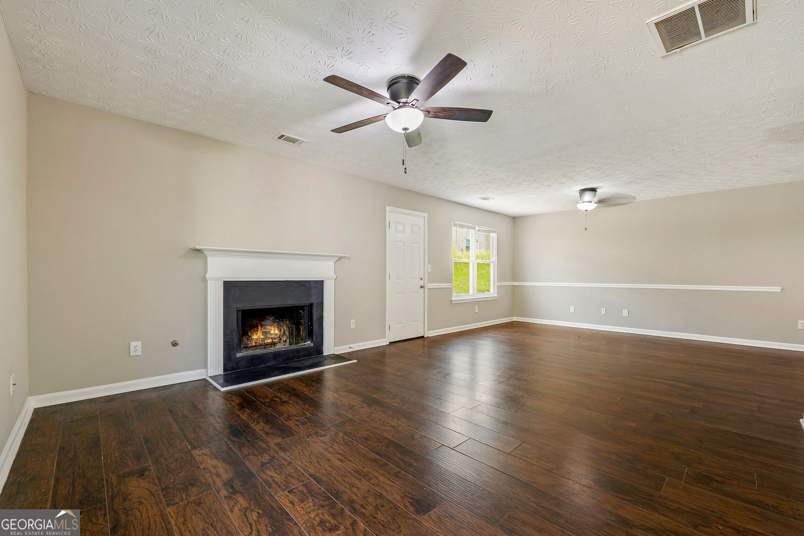 5656 One Lake Way Property Photo 7