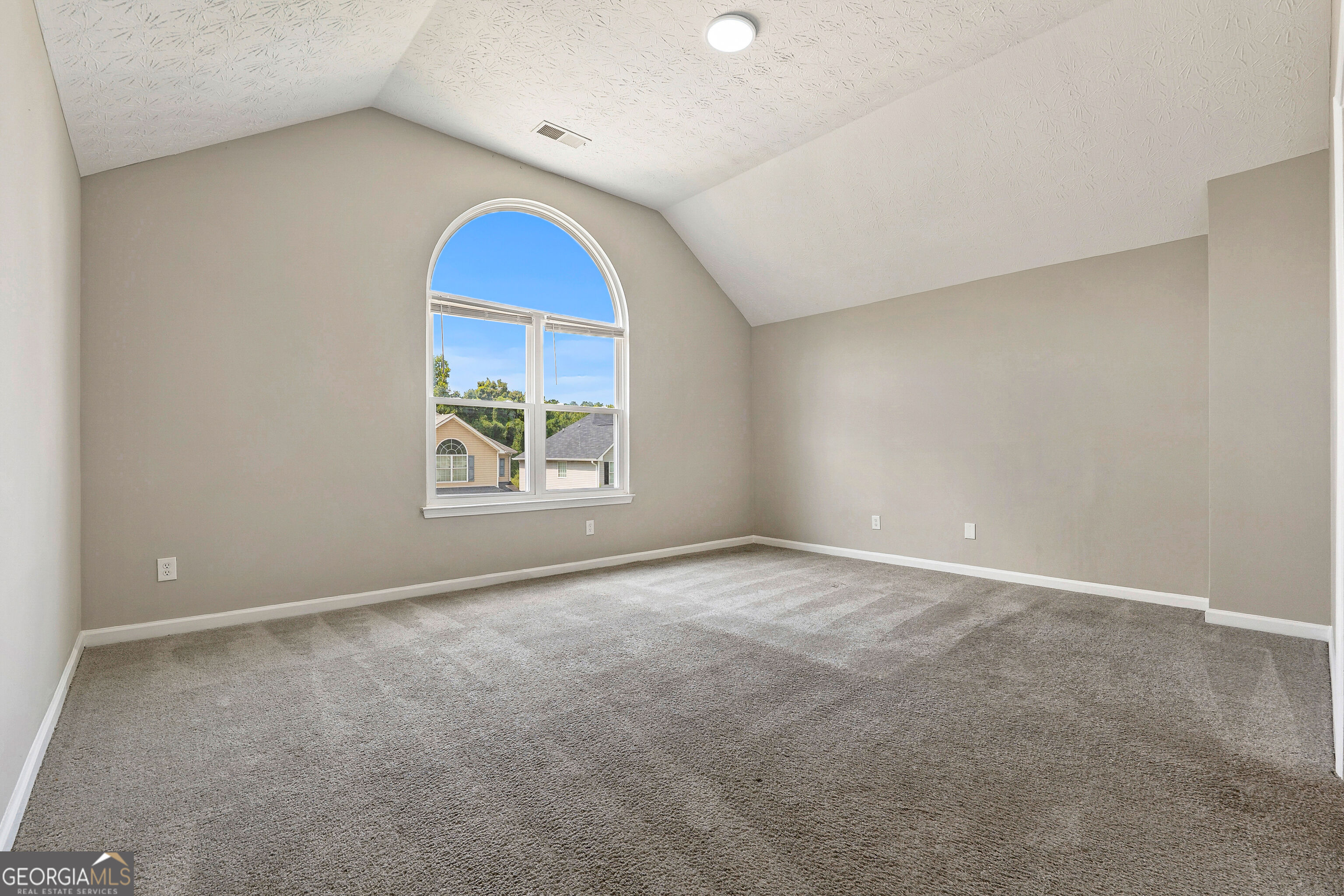 5656 One Lake Way Property Photo 16