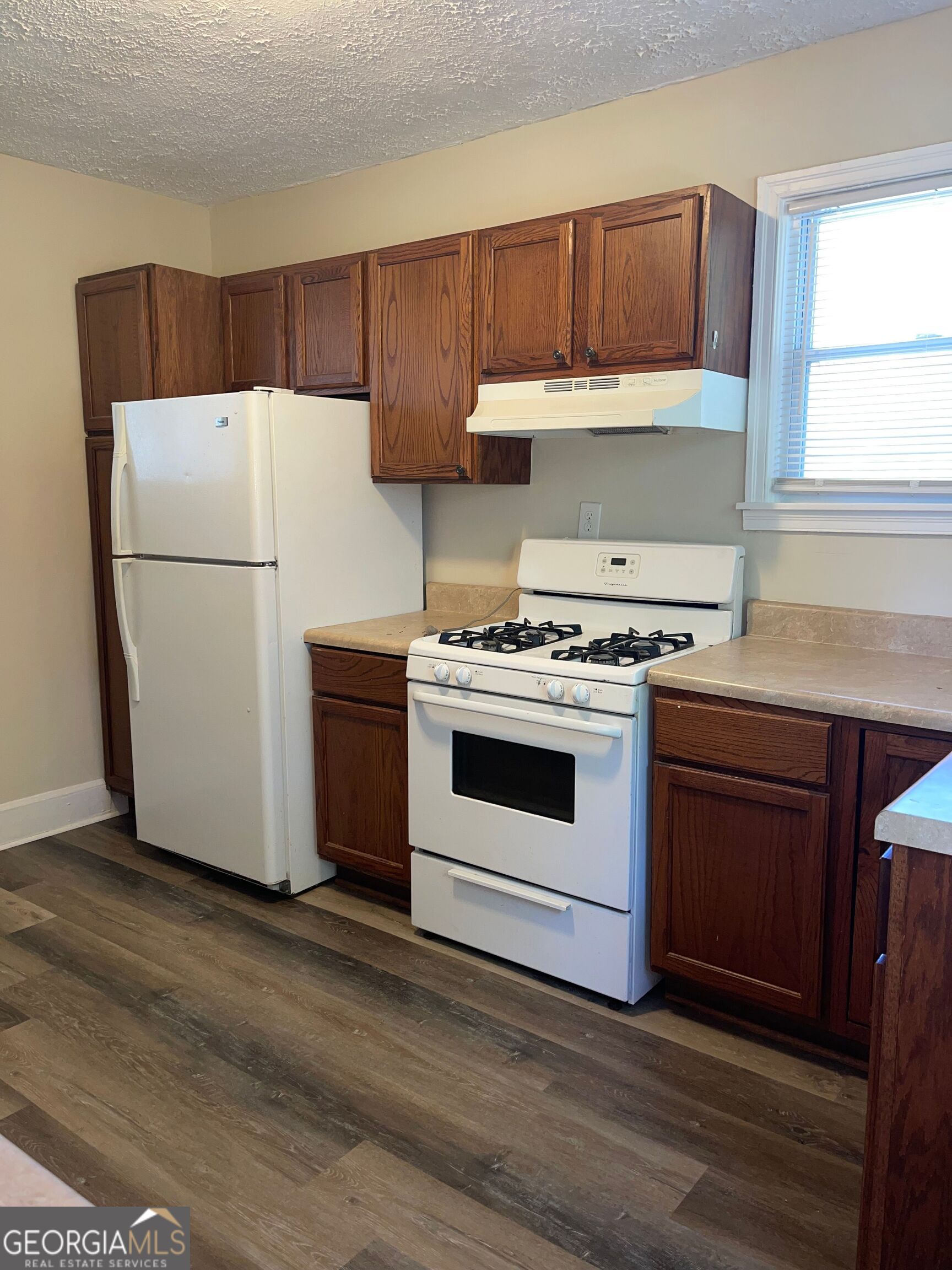 1088 Forrest Boulevard Property Photo 5