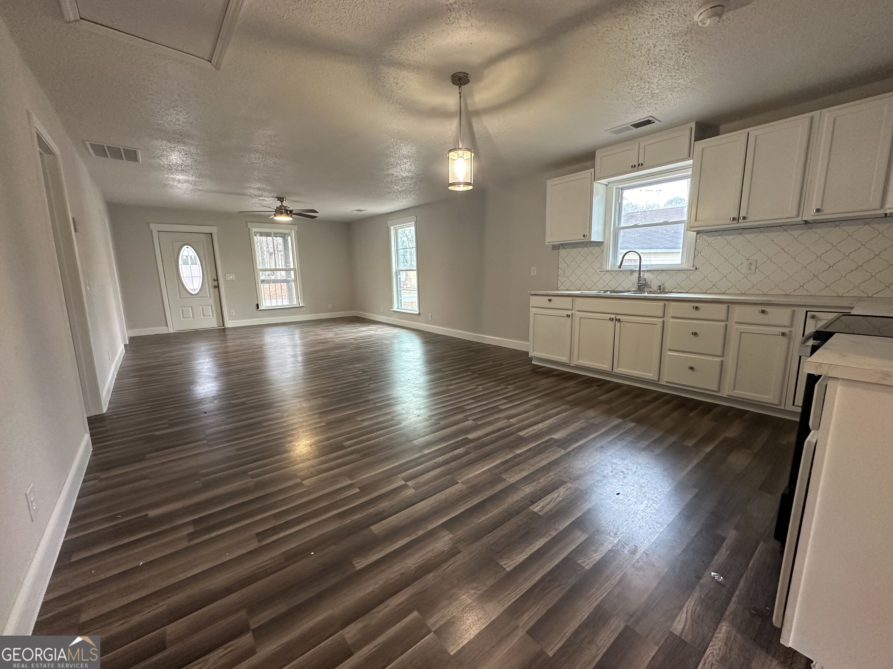 60 Edwards Street Property Photo 5